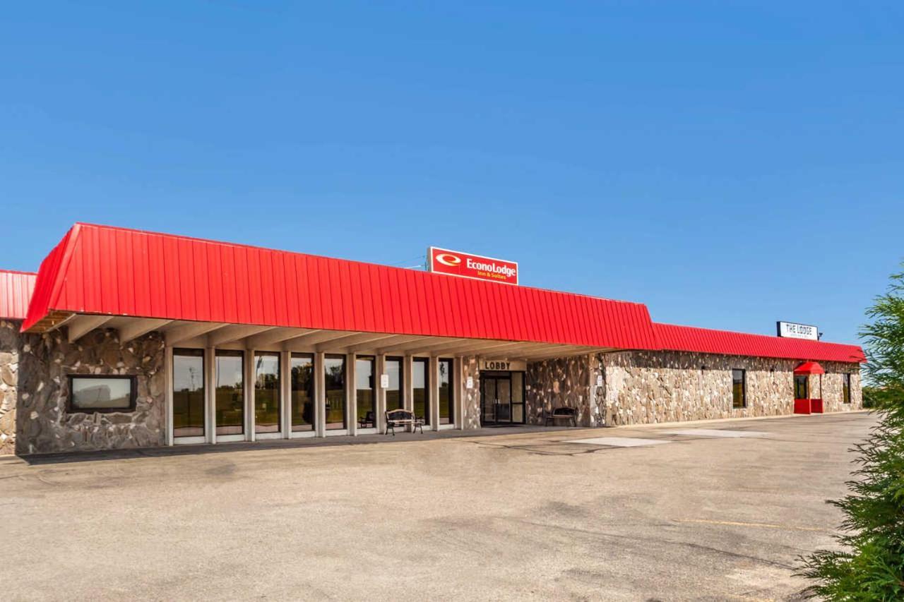Econo Lodge Inn & Suites Brookings photo 2