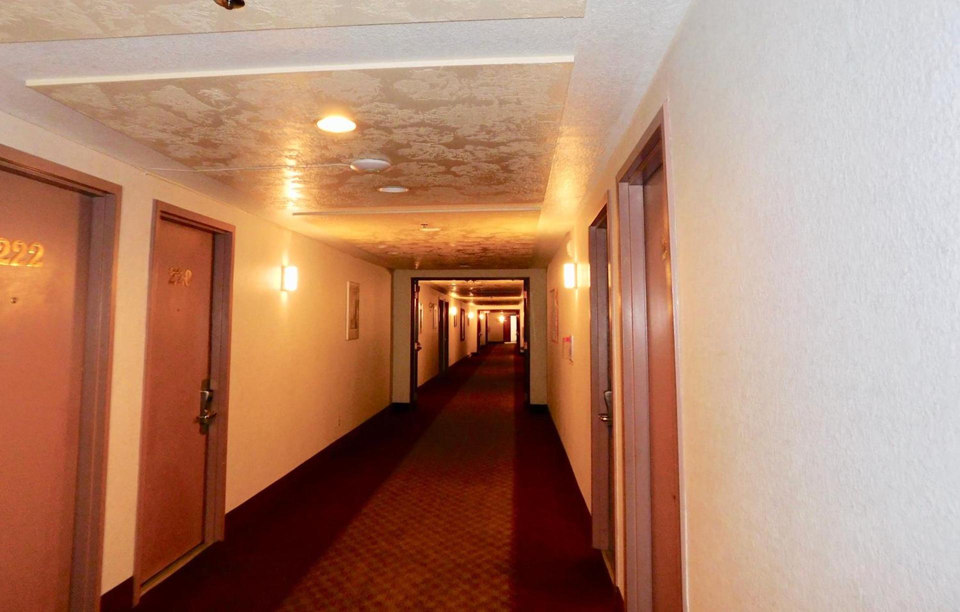 Americas Best Value Inn & Suites Anchorage Airport photo 5