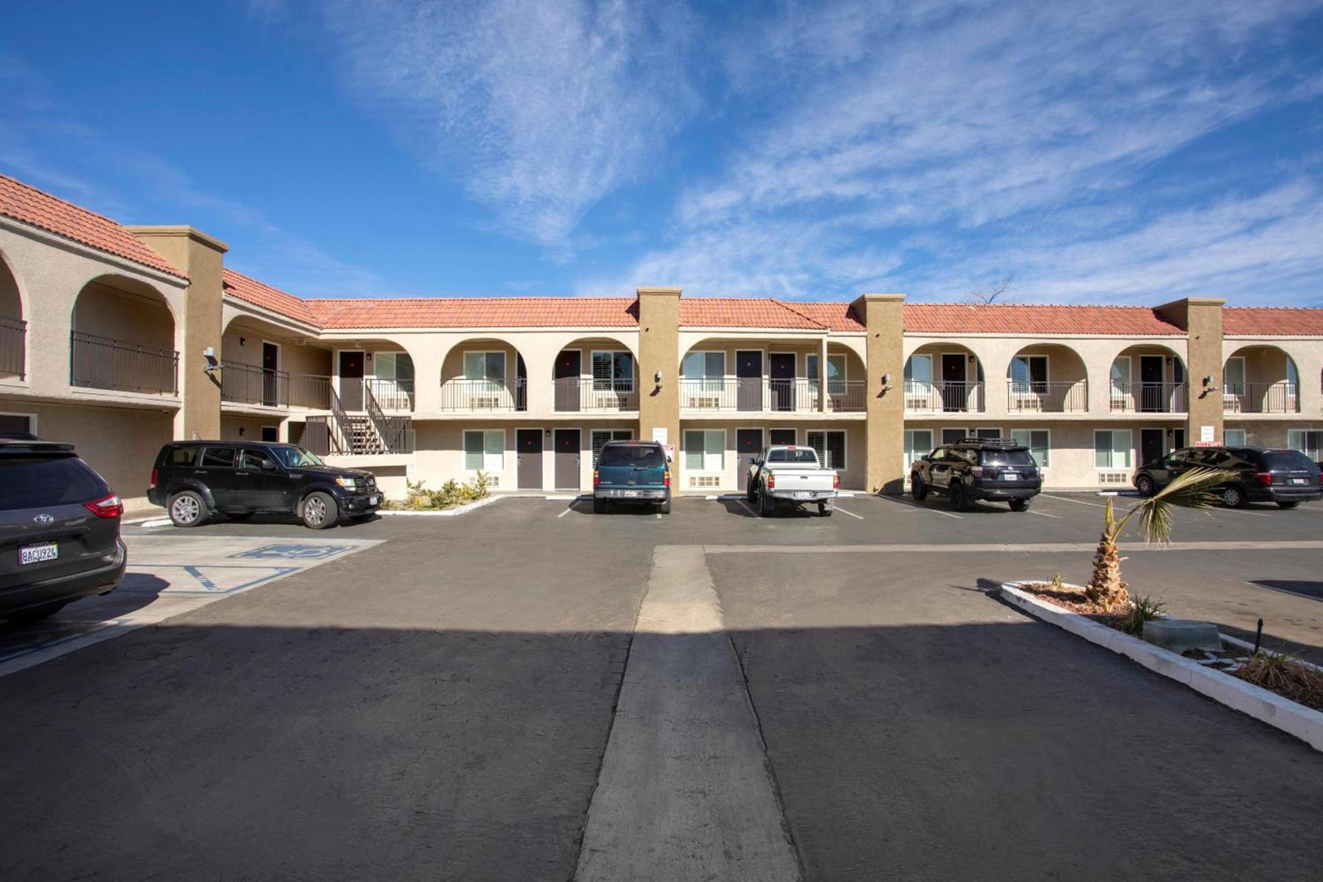 Hotel Palmdale - Antelope Valley photo 34