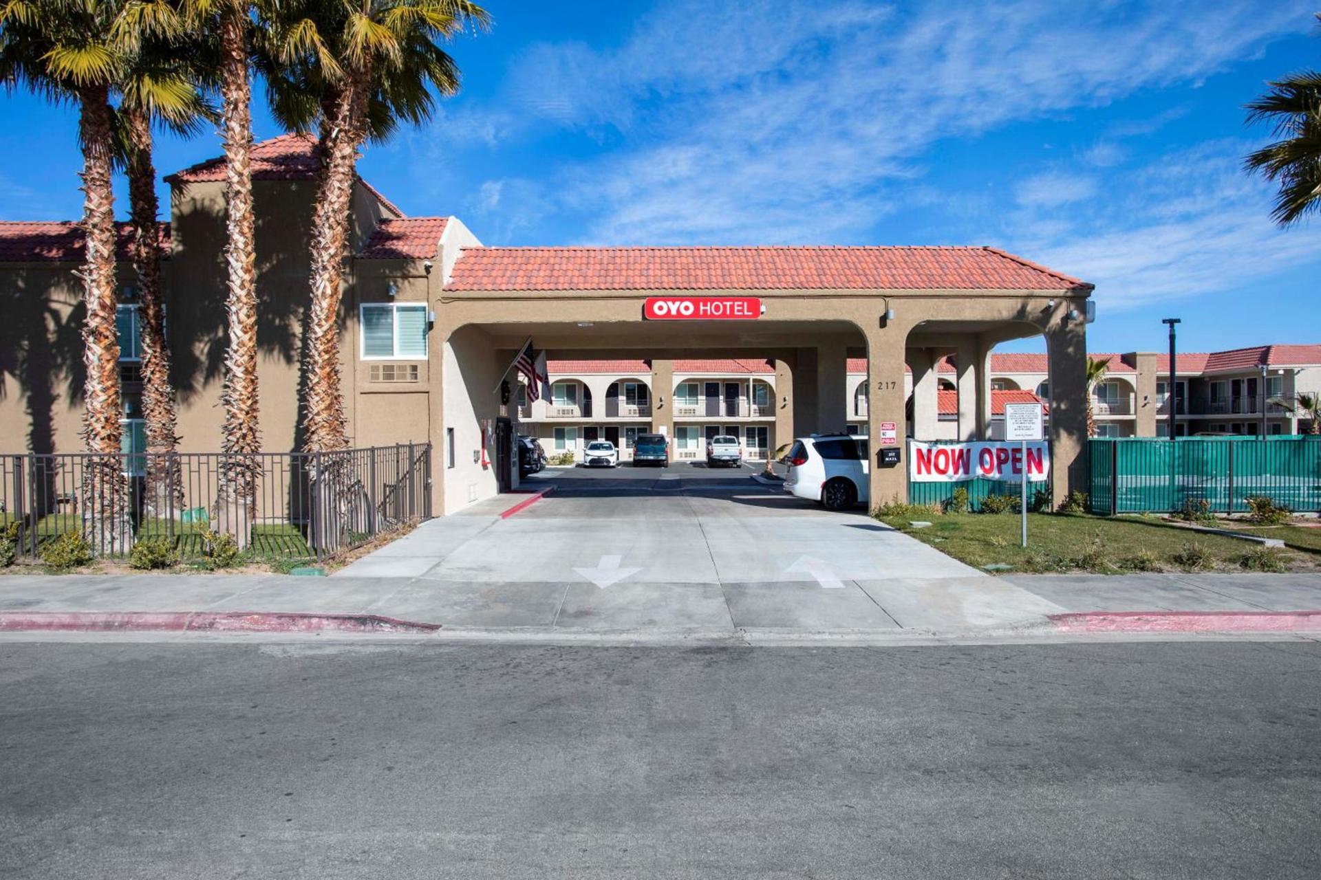 Hotel Palmdale - Antelope Valley photo 1