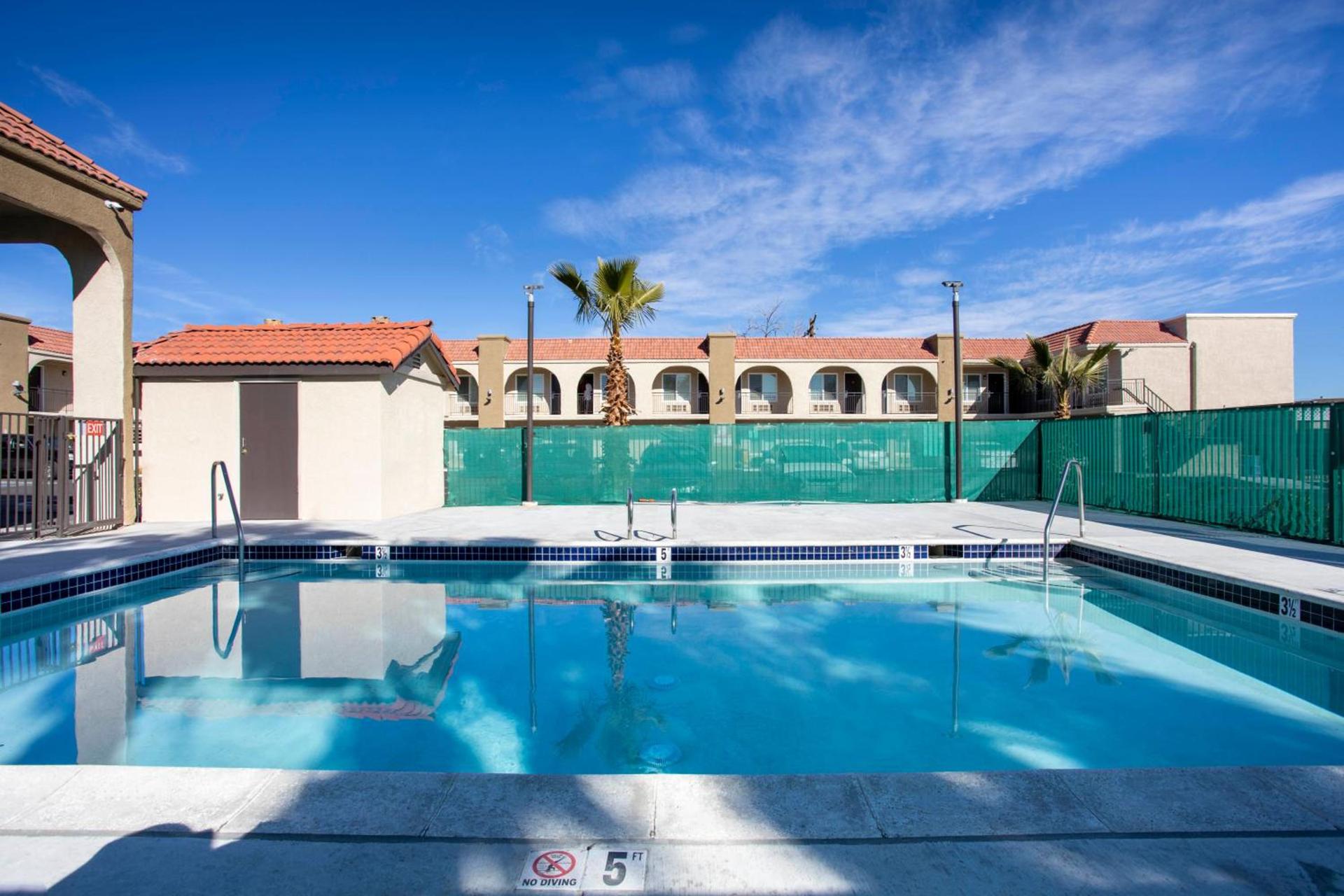Hotel Palmdale - Antelope Valley photo 3