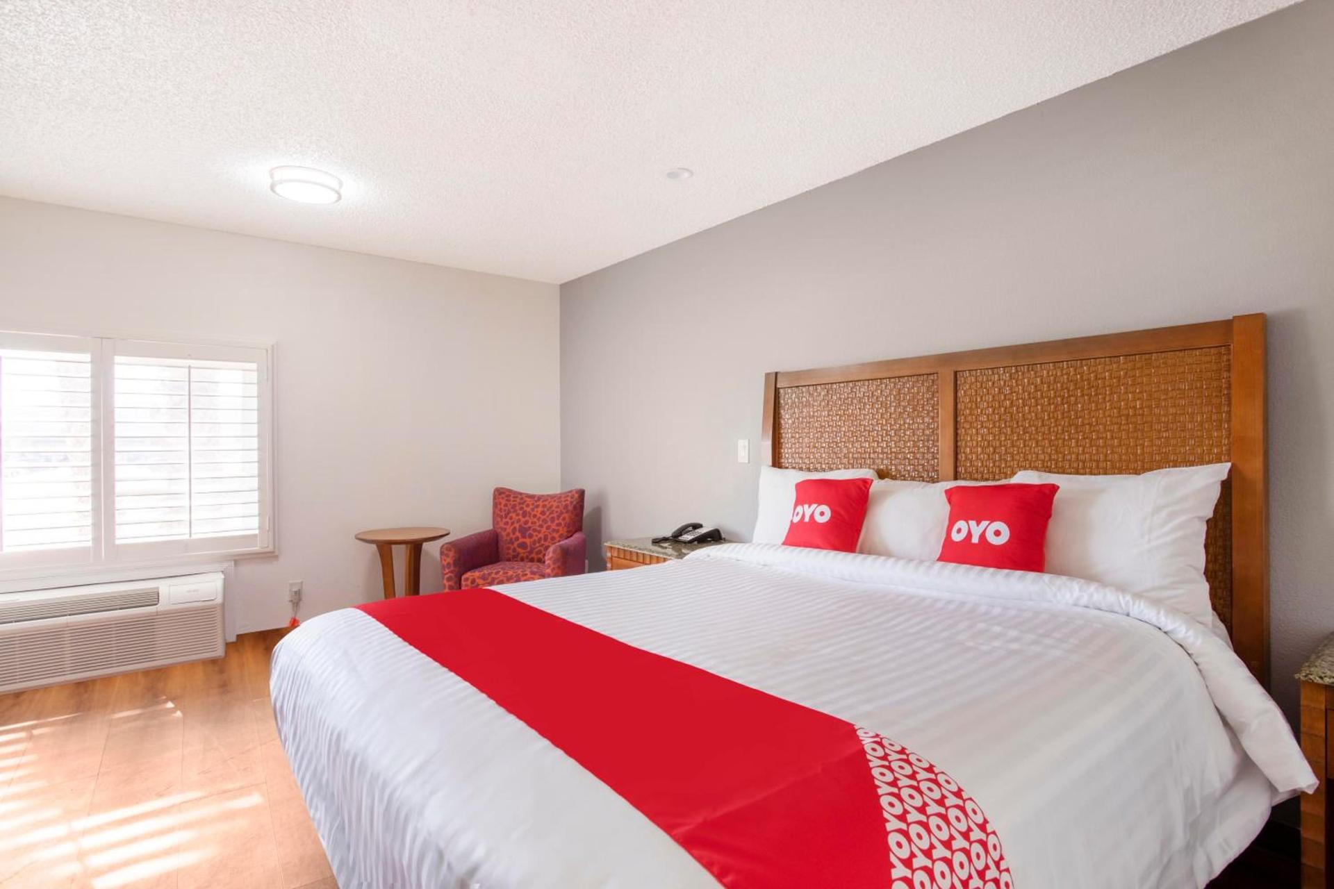 Hotel Palmdale - Antelope Valley photo 23