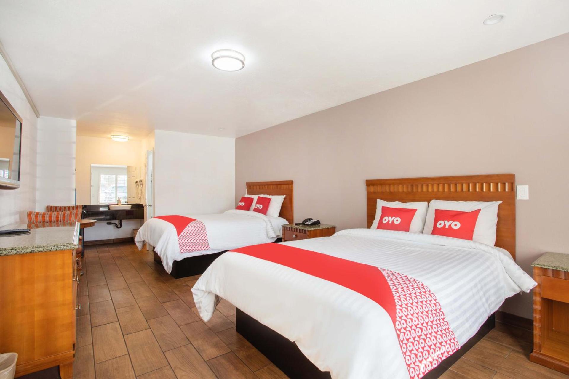 Hotel Palmdale - Antelope Valley photo 6