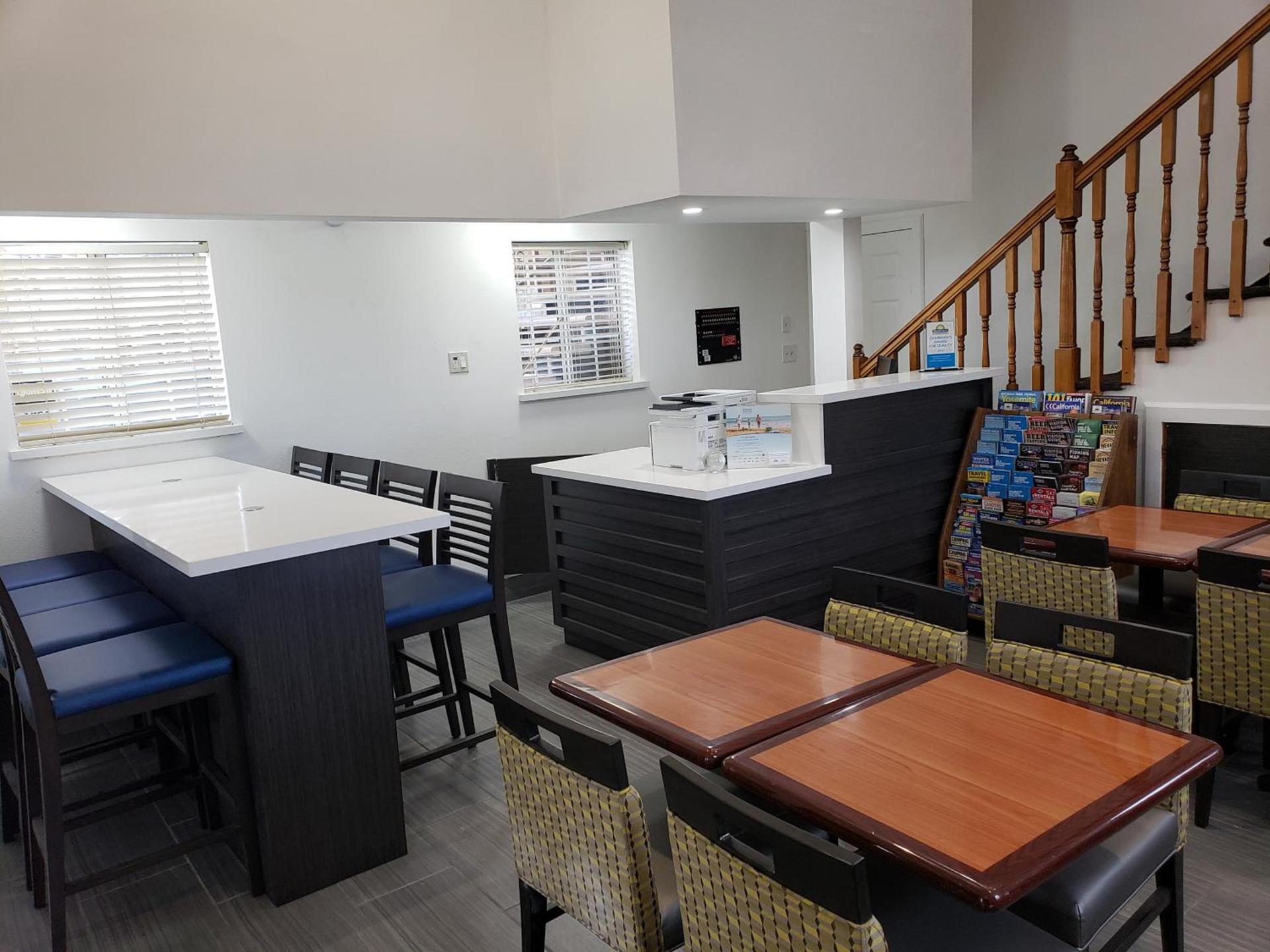Days Inn by Wyndham Bishop photo 20