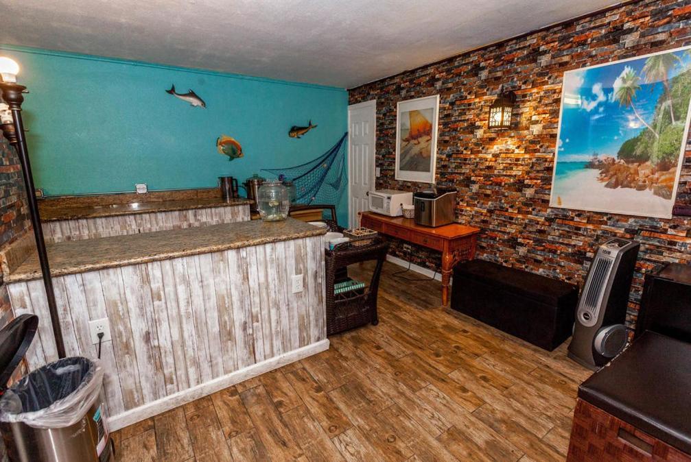 The Beach Waikiki Boutique Hostel photo 22