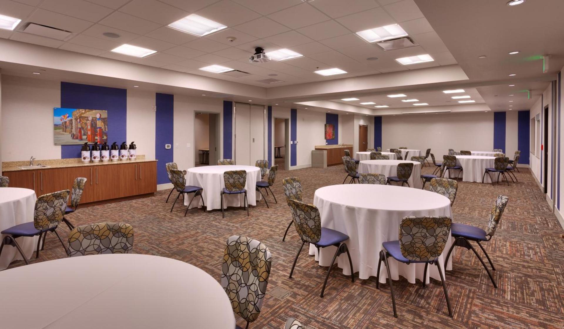 Holiday Inn Express & Suites Phoenix West - Buckeye by IHG photo 6
