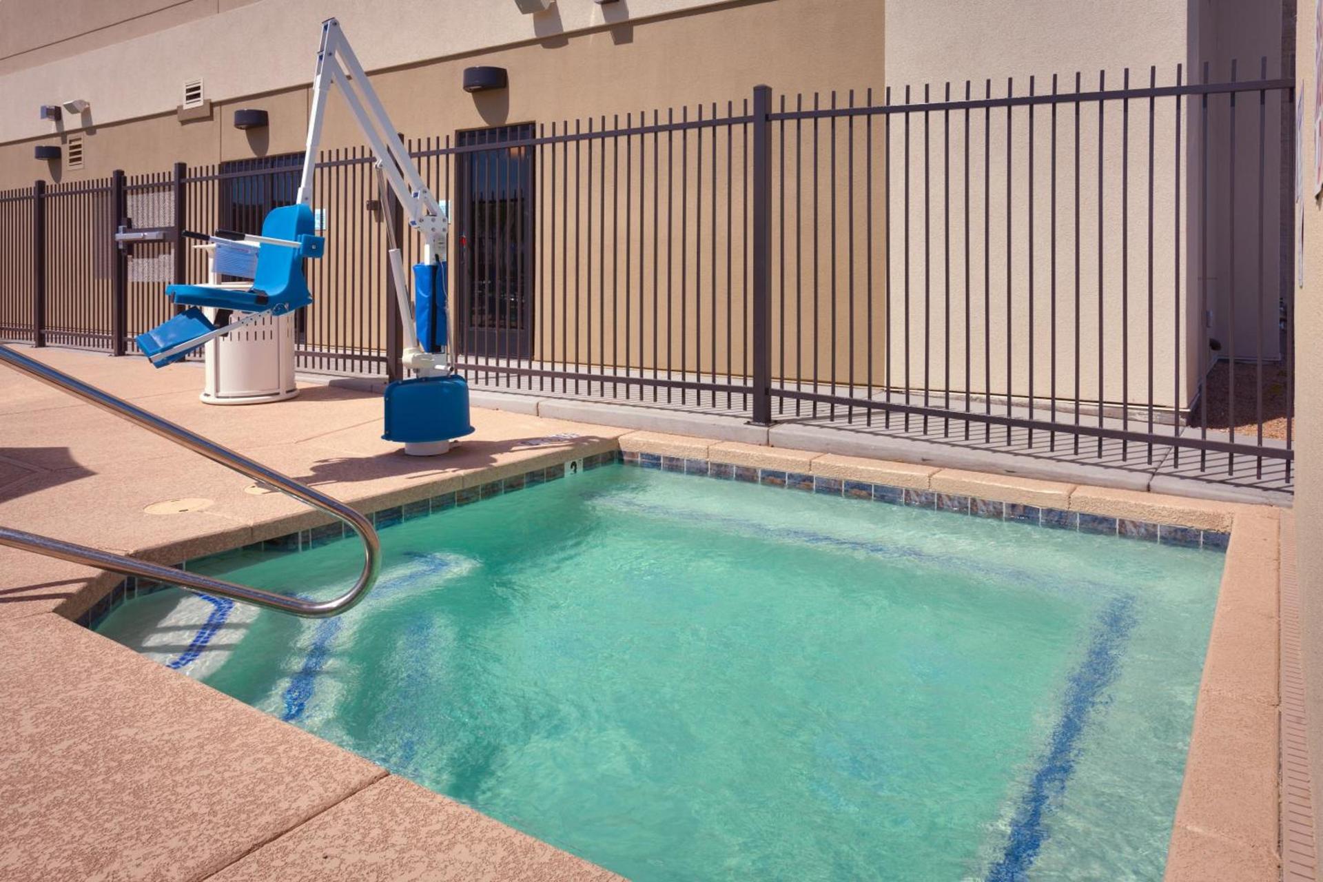 Holiday Inn Express & Suites Phoenix West - Buckeye by IHG photo 29