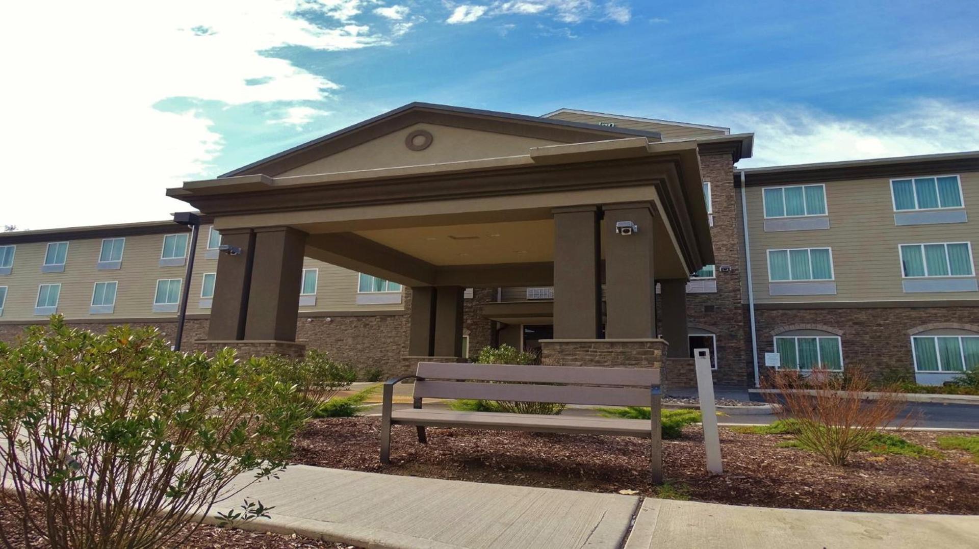 Holiday Inn Express and Suites Montgomery by IHG photo 1