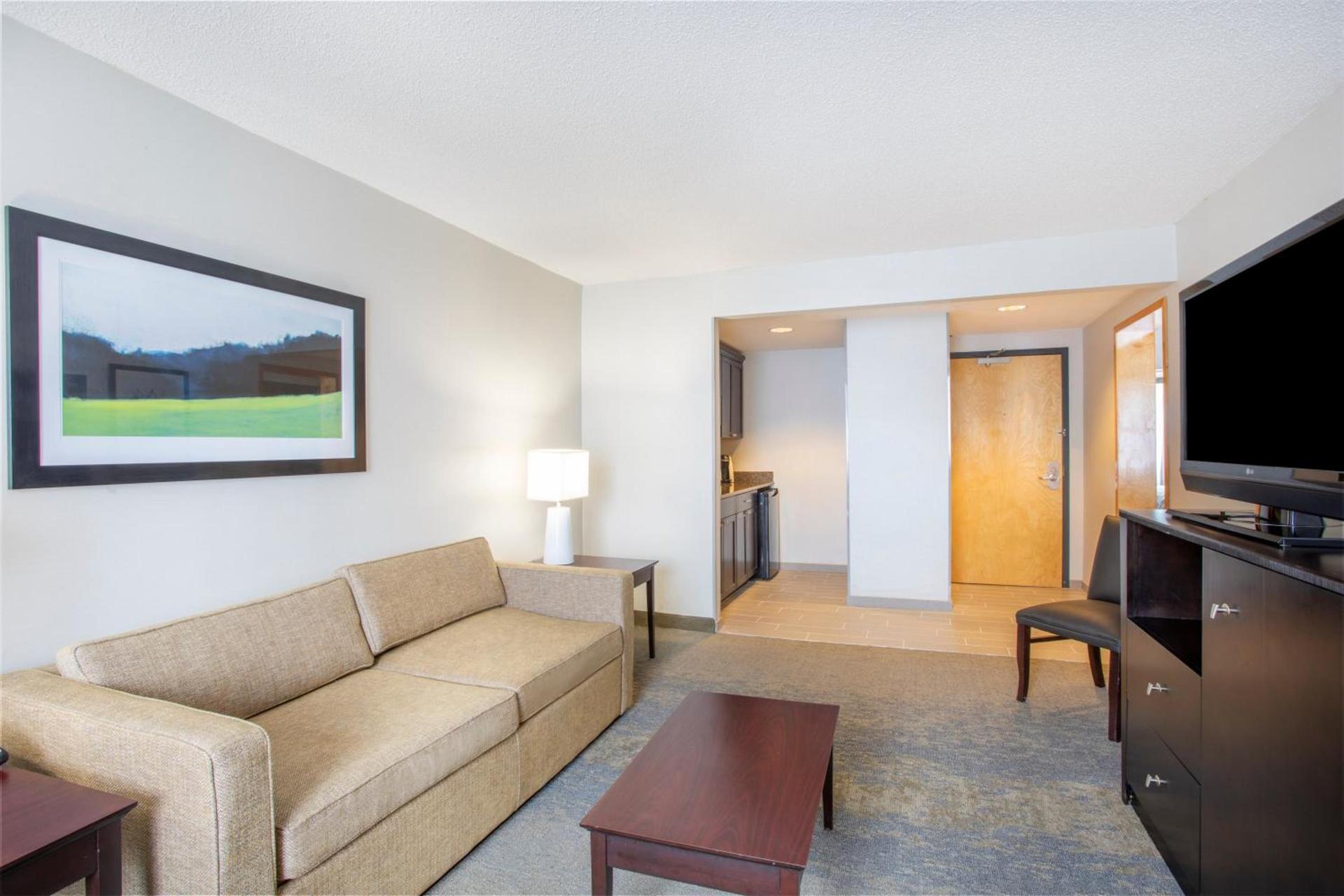 Holiday Inn & Suites Parsippany Fairfield by IHG photo 36