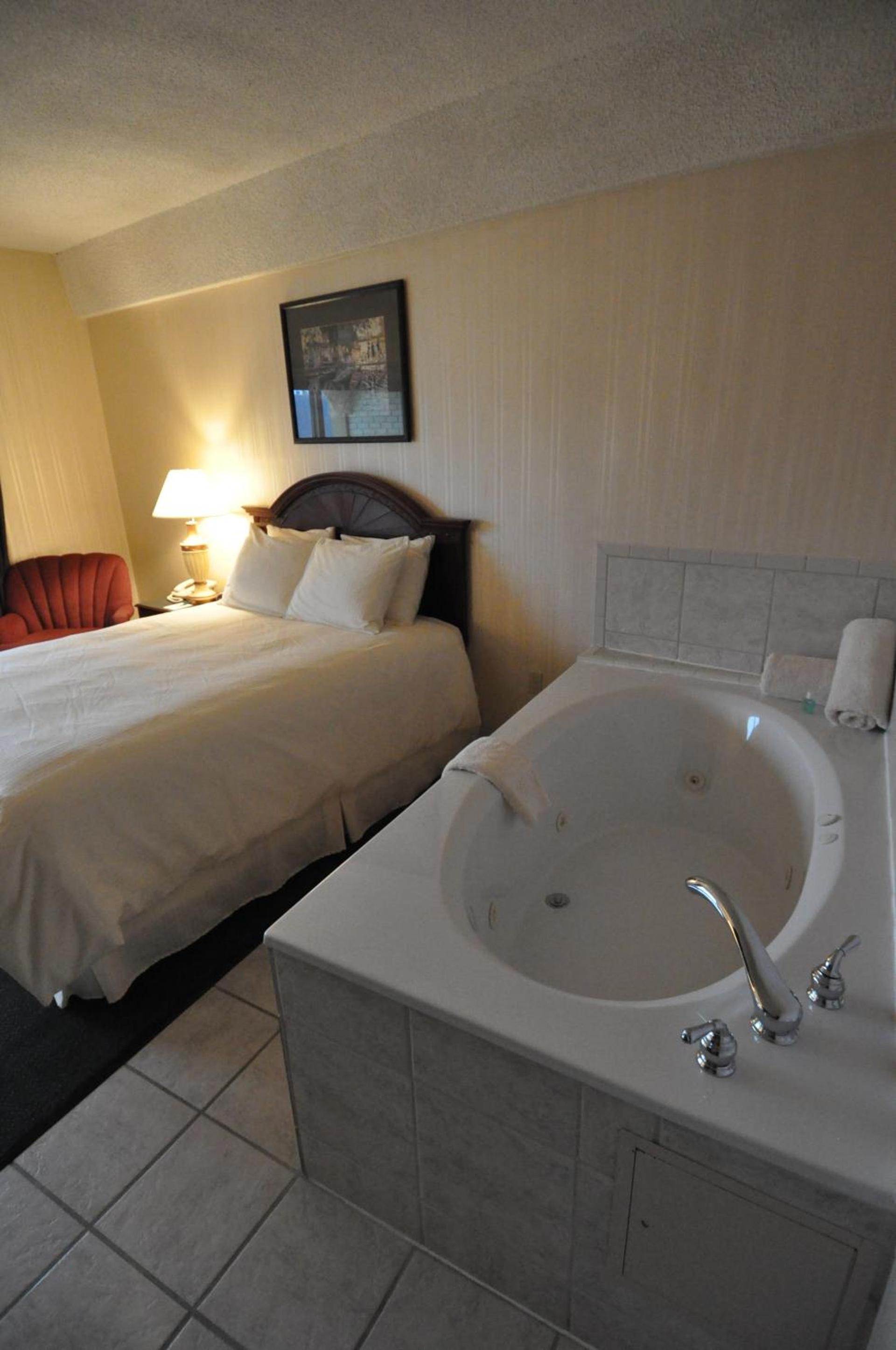 Hillside Inn photo 5