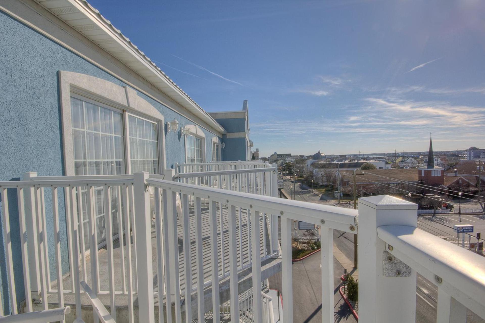 Tidelands Caribbean Boardwalk Hotel and Suites photo 14