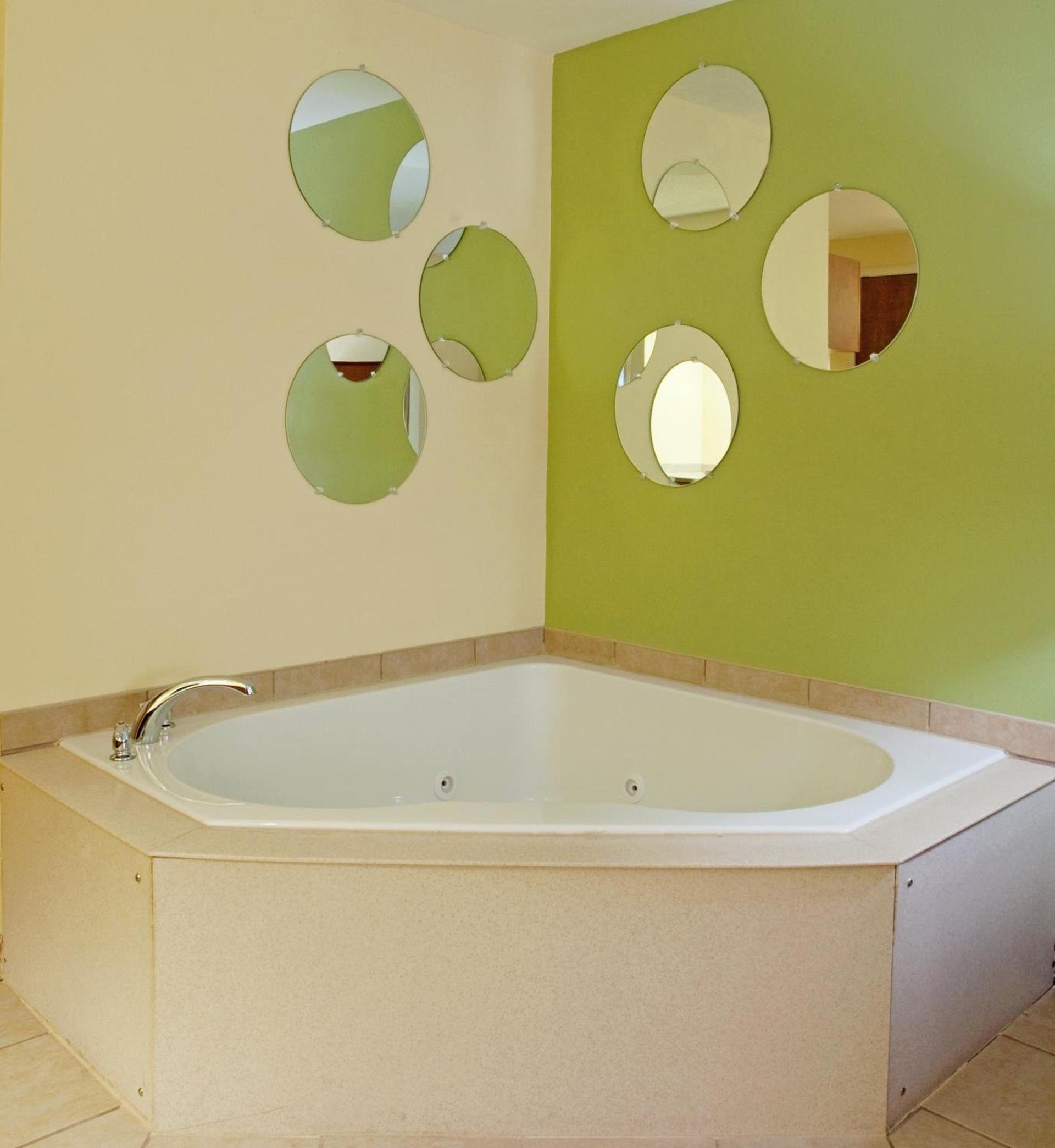 Holiday Inn Express Hotel & Suites Charleston - North by IHG photo 38