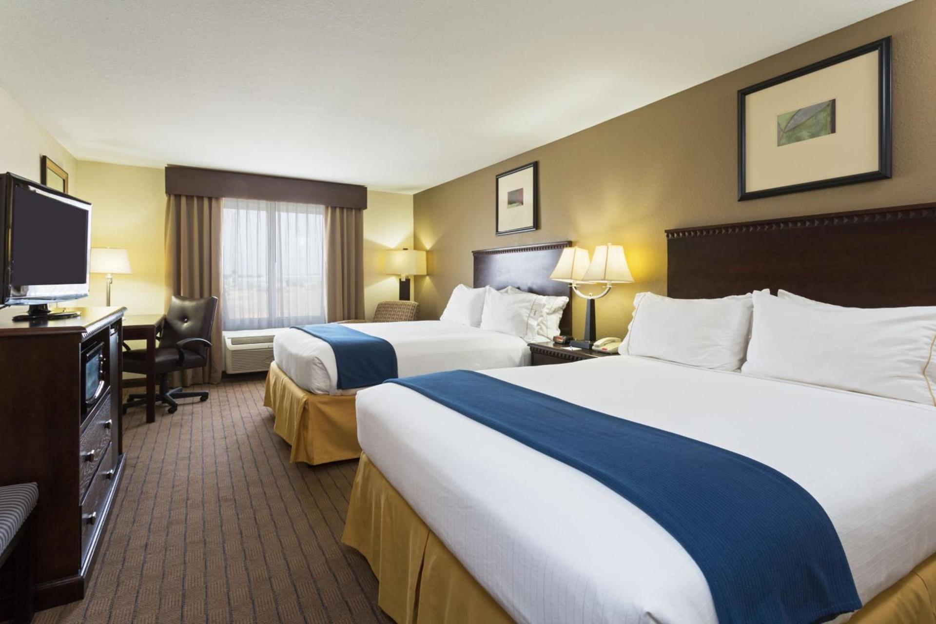 Holiday Inn Express & Suites Moultrie by IHG photo 41