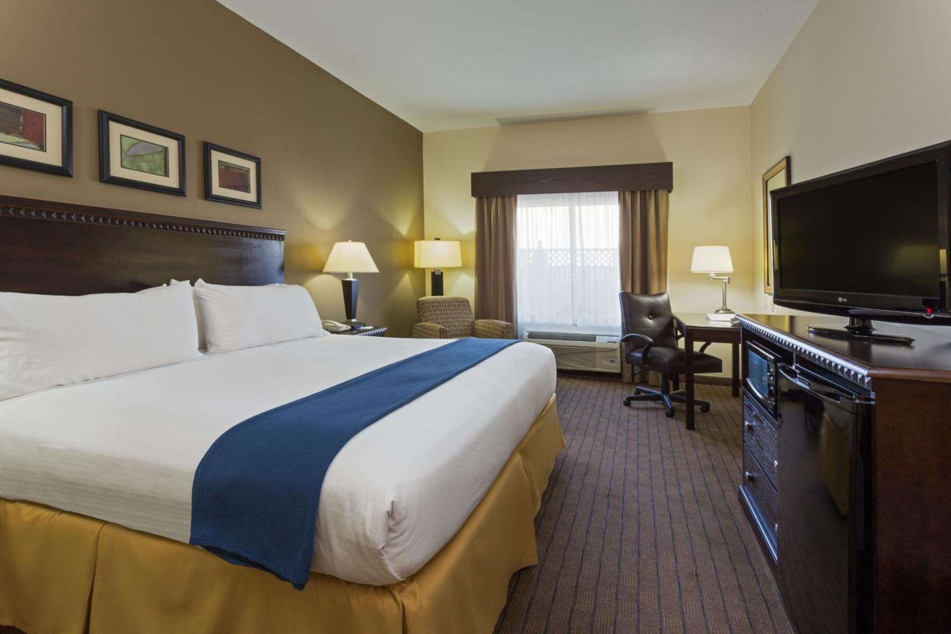 Holiday Inn Express & Suites Moultrie by IHG photo 37