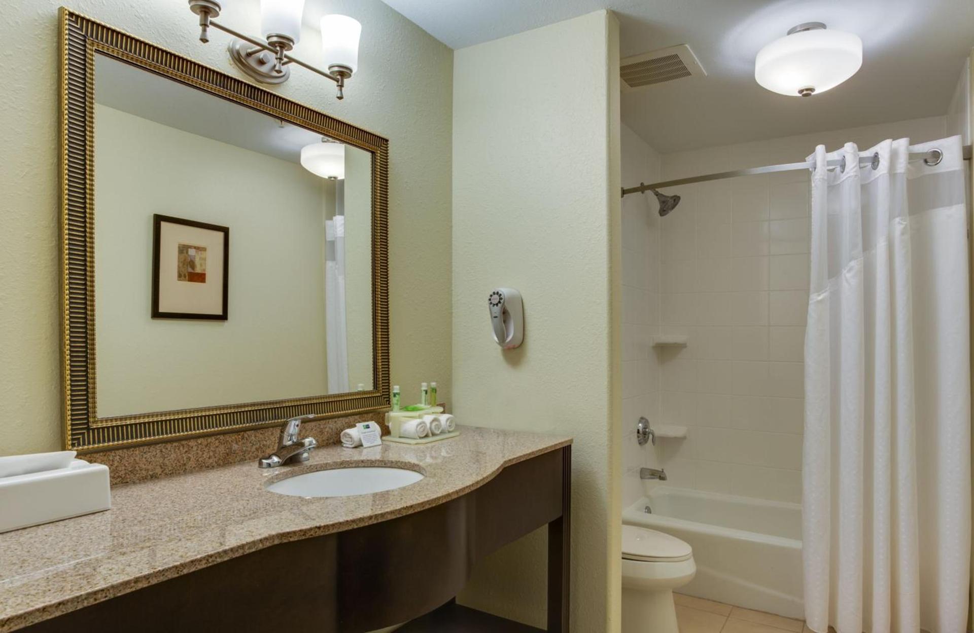 Holiday Inn Express & Suites Moultrie by IHG photo 31