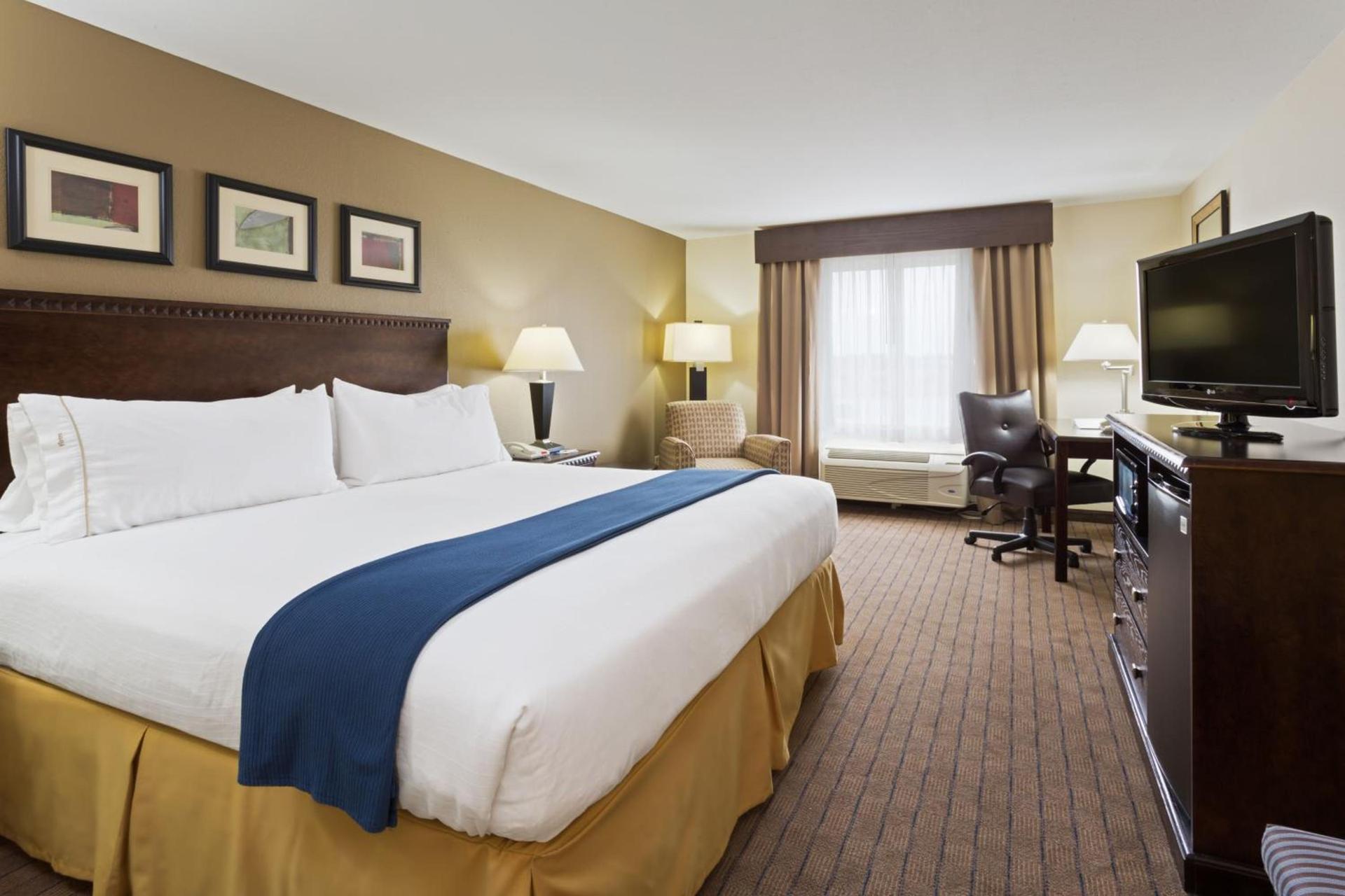Holiday Inn Express & Suites Moultrie by IHG photo 39