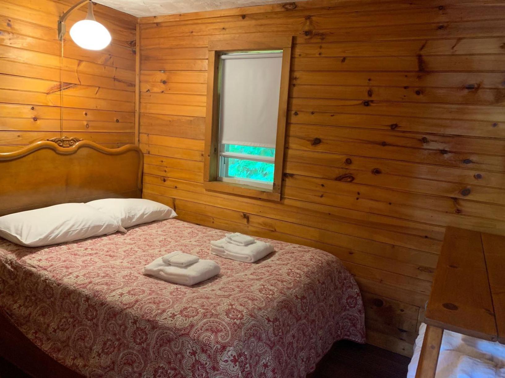 Pine Crest Motel & Cabins photo 46