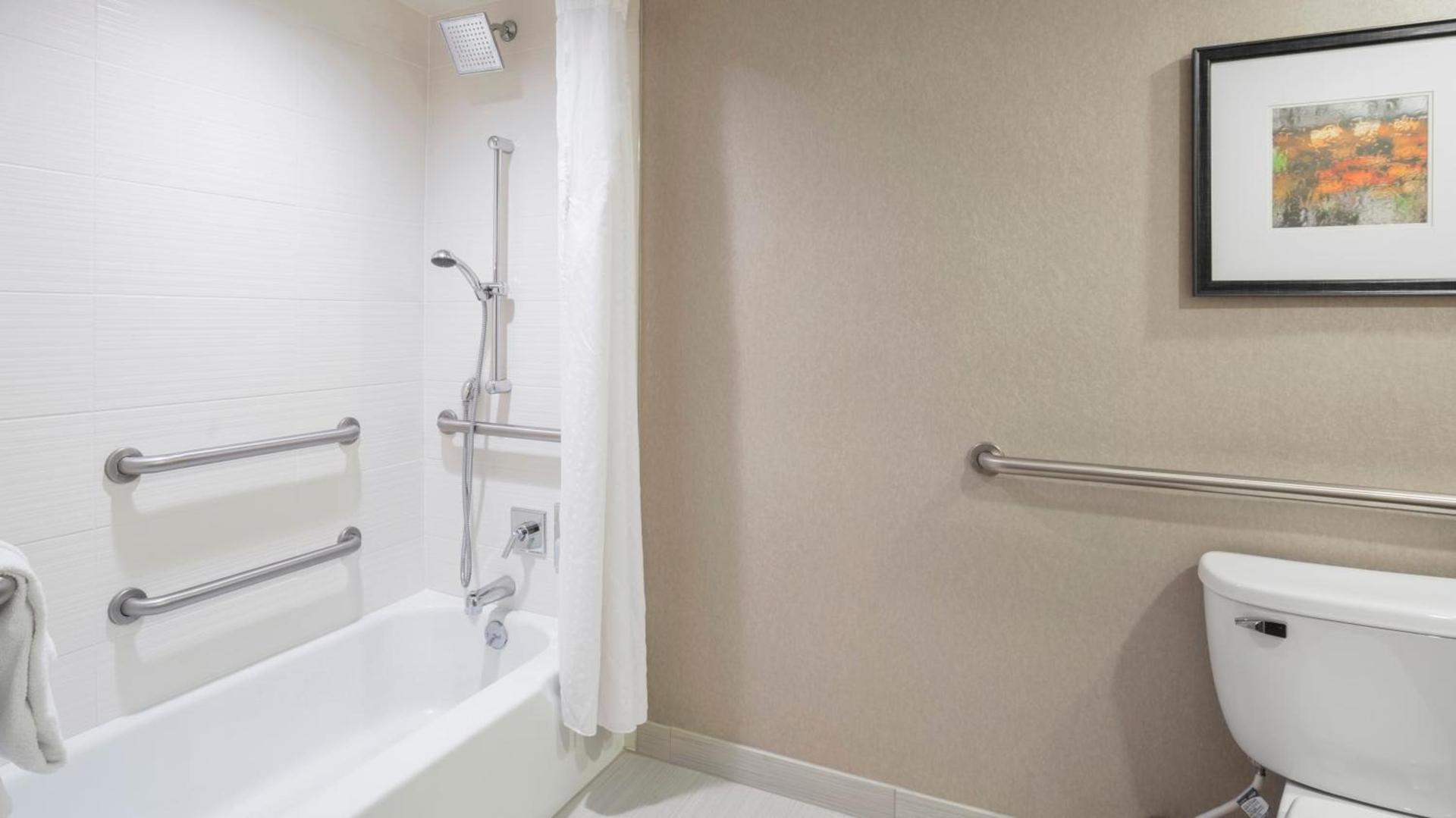 Holiday Inn Cincinnati-Riverfront by IHG photo 31