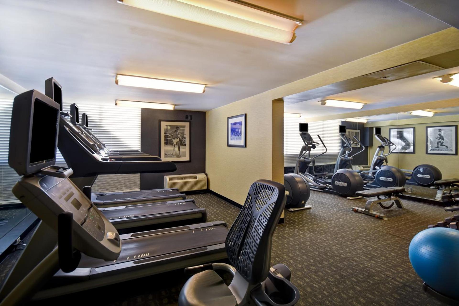 Holiday Inn Cincinnati-Riverfront by IHG photo 22