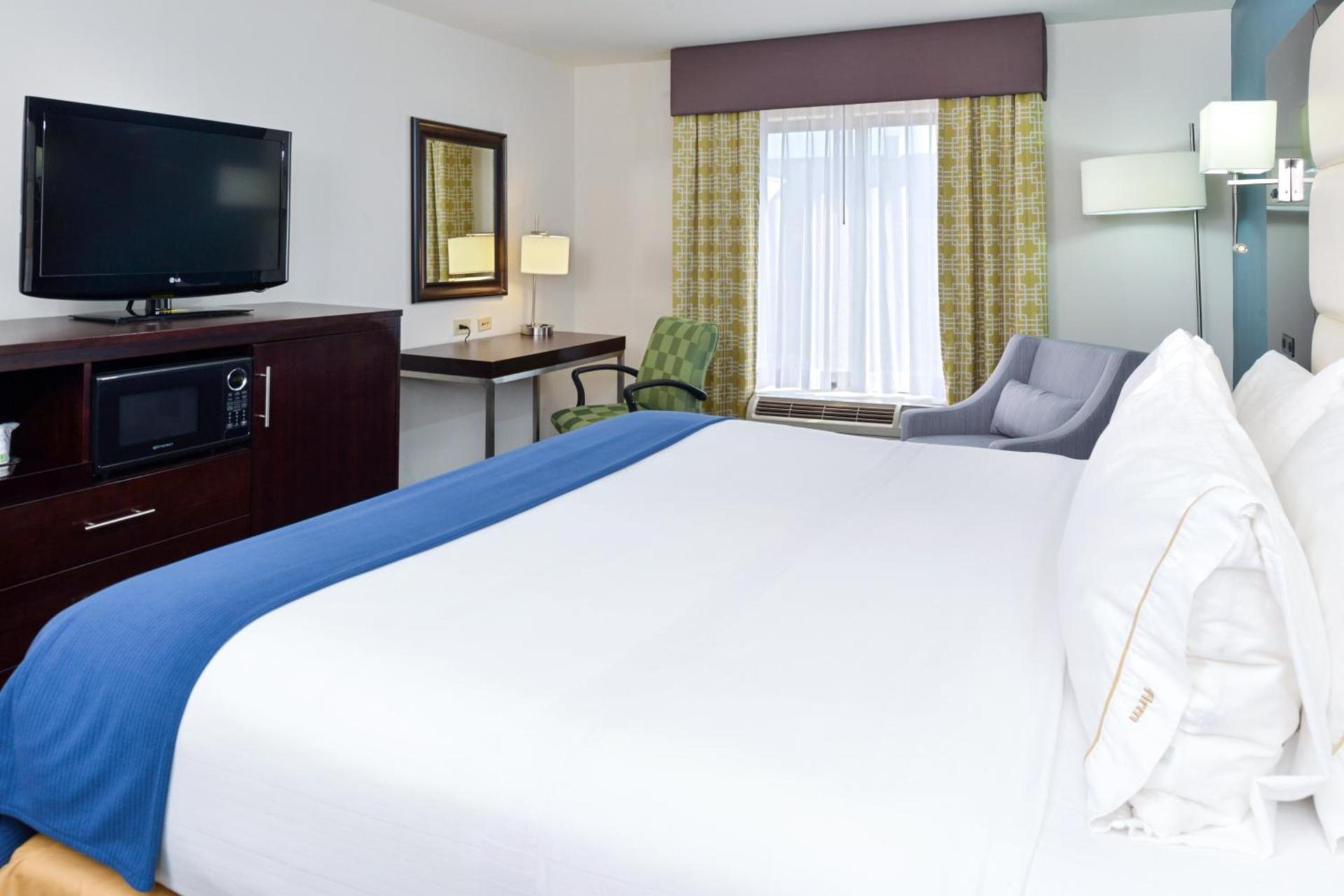 La Quinta Inn & Suites by Wyndham Bessemer photo 25