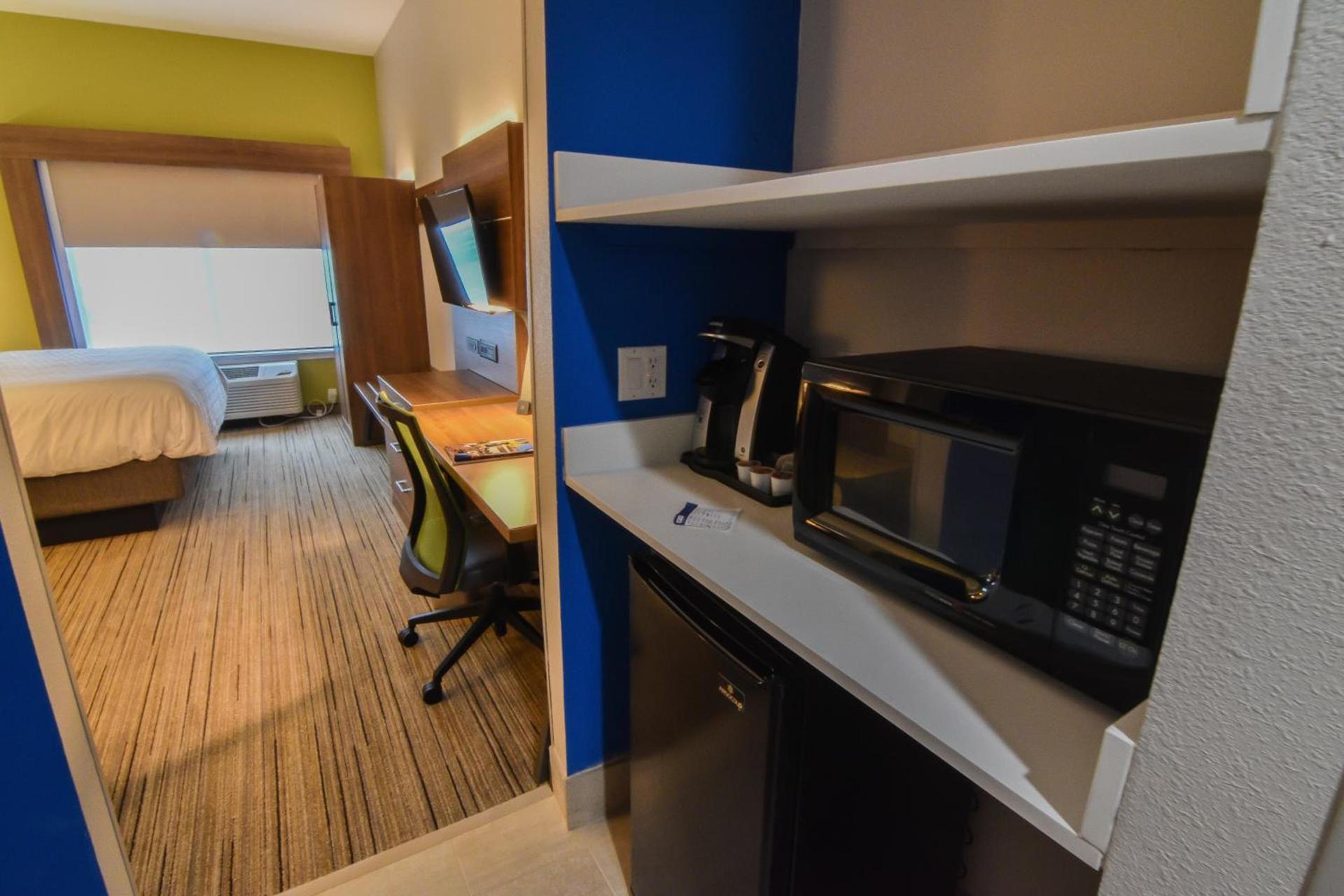 Holiday Inn Express & Suites - Indianapolis Northwest by IHG photo 47