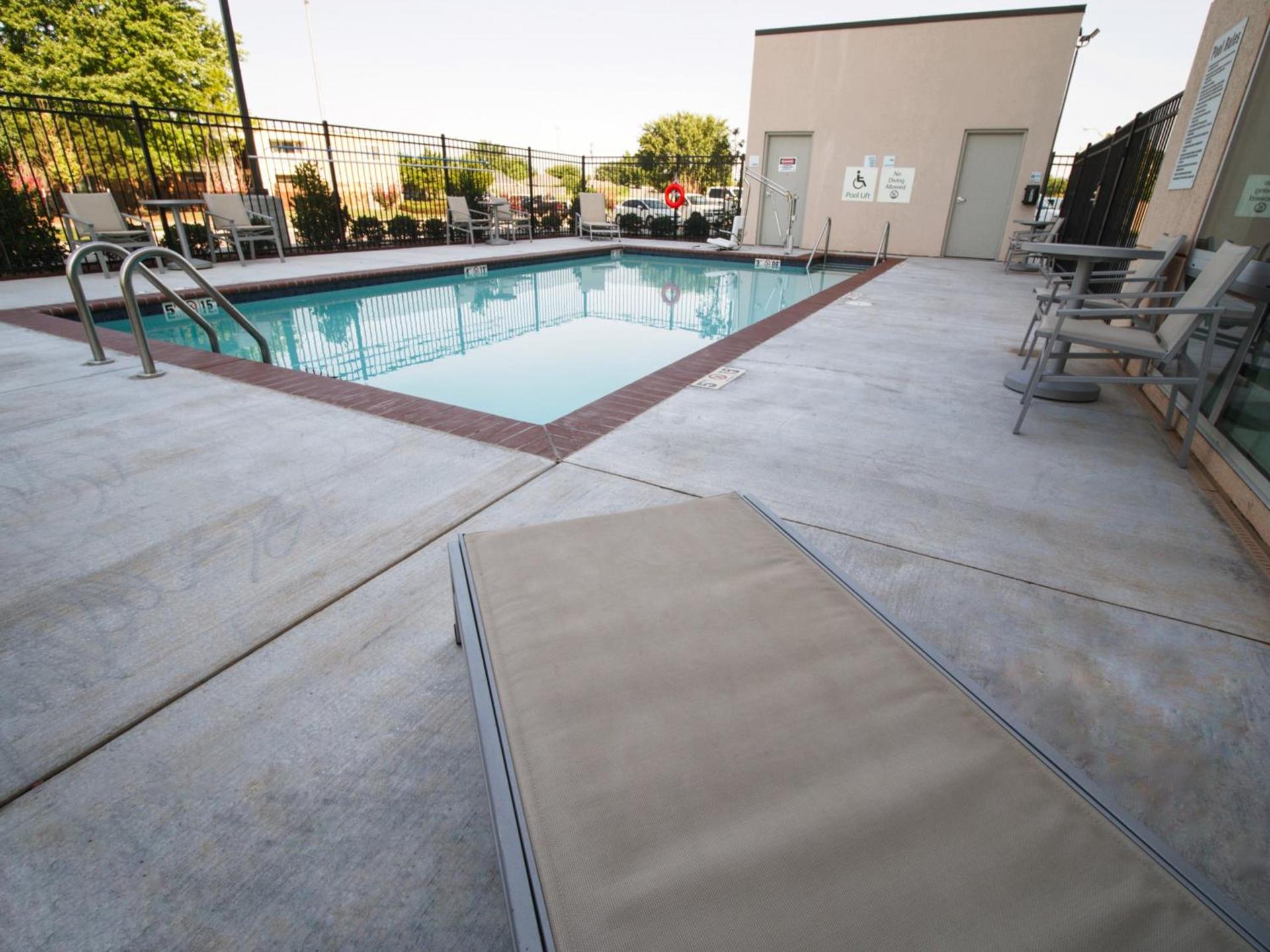 Holiday Inn Express & Suites Moore by IHG photo 53