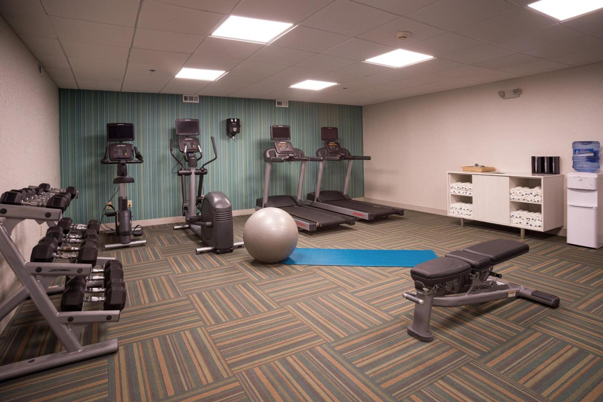 Holiday Inn Express Branford-New Haven by IHG photo 40