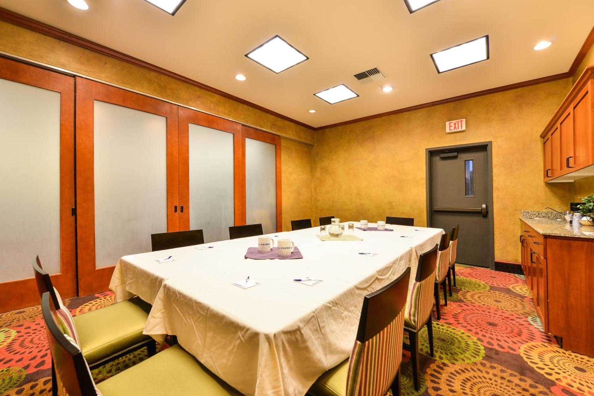 Holiday Inn Express Vancouver North by IHG photo 23