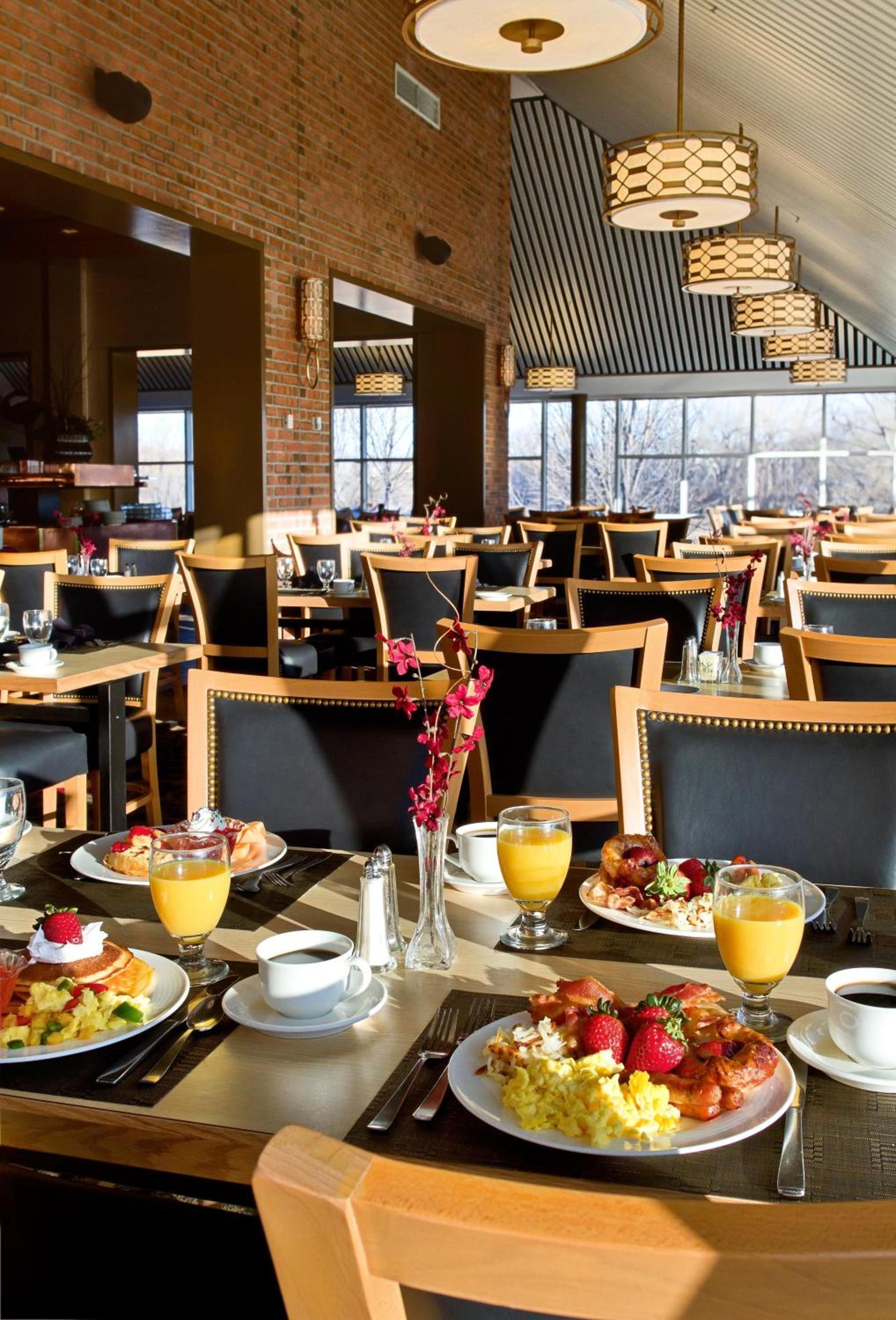 Crowne Plaza Minneapolis West by IHG photo 12