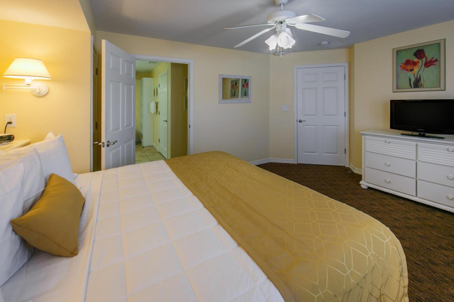 Holiday Inn Club Vacations - Orlando Breeze Resort photo 13