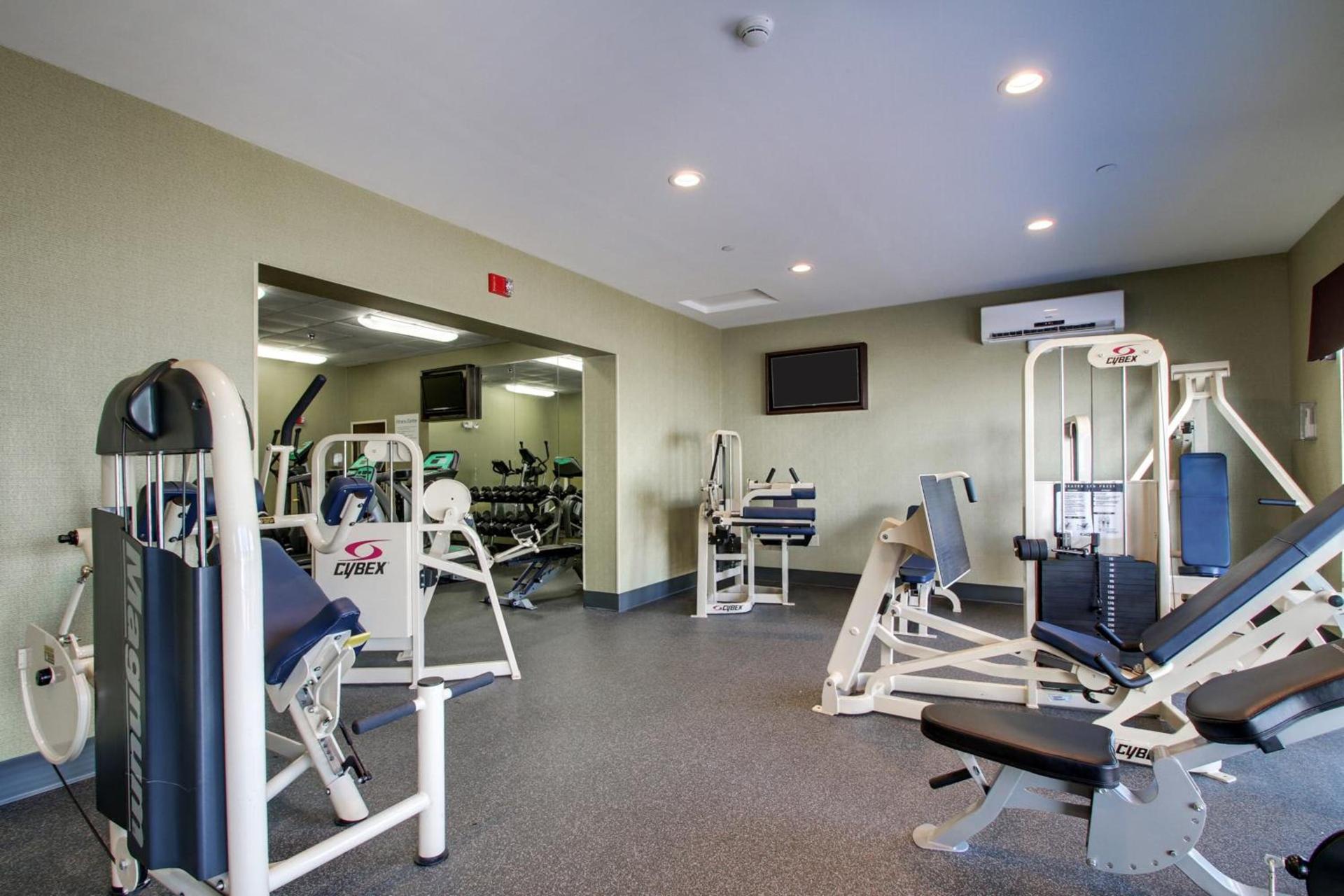 Holiday Inn Express Hotel Fort Campbell-Oak Grove by IHG photo 23