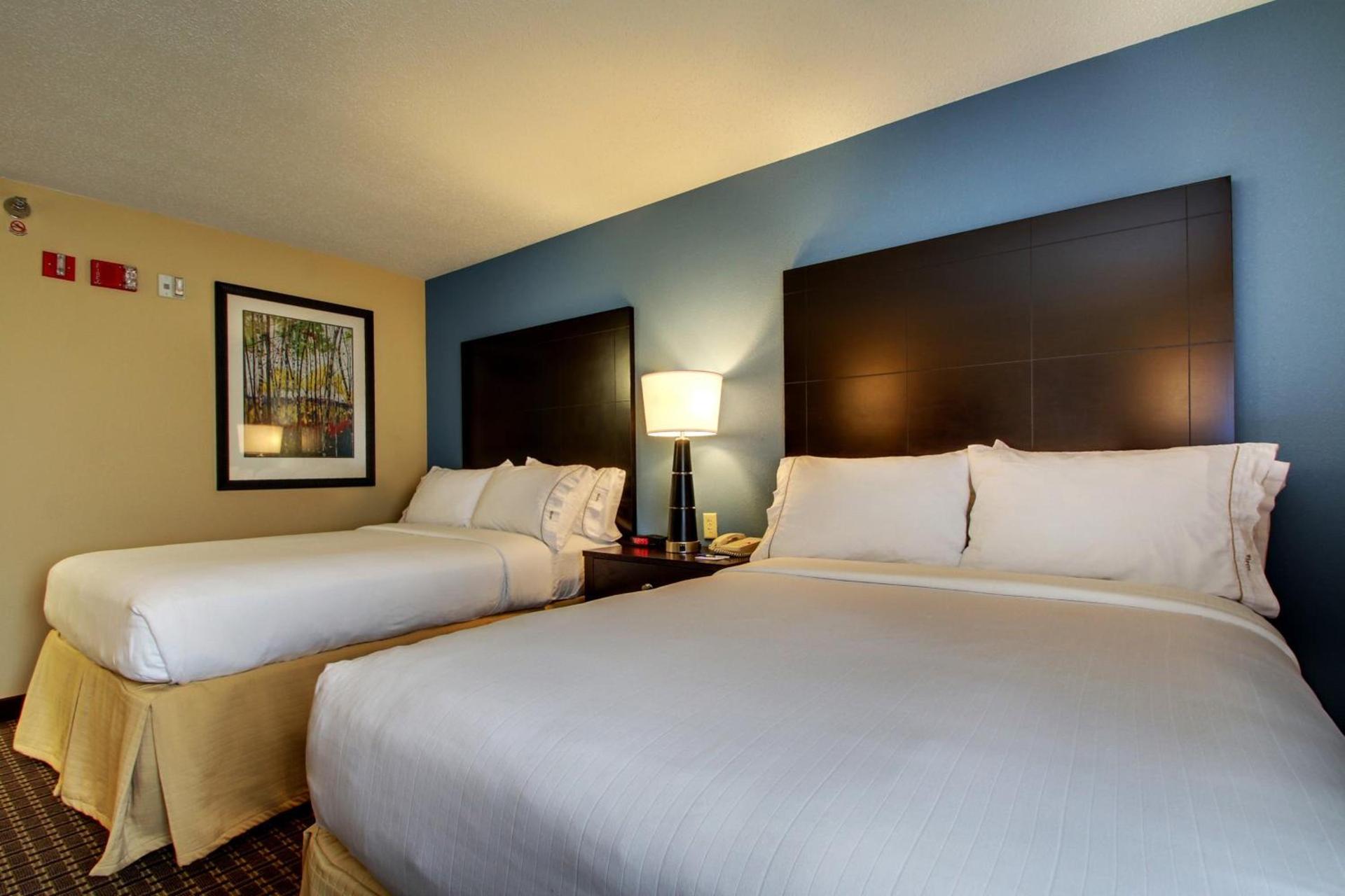 Holiday Inn Express Hotel Fort Campbell-Oak Grove by IHG photo 41