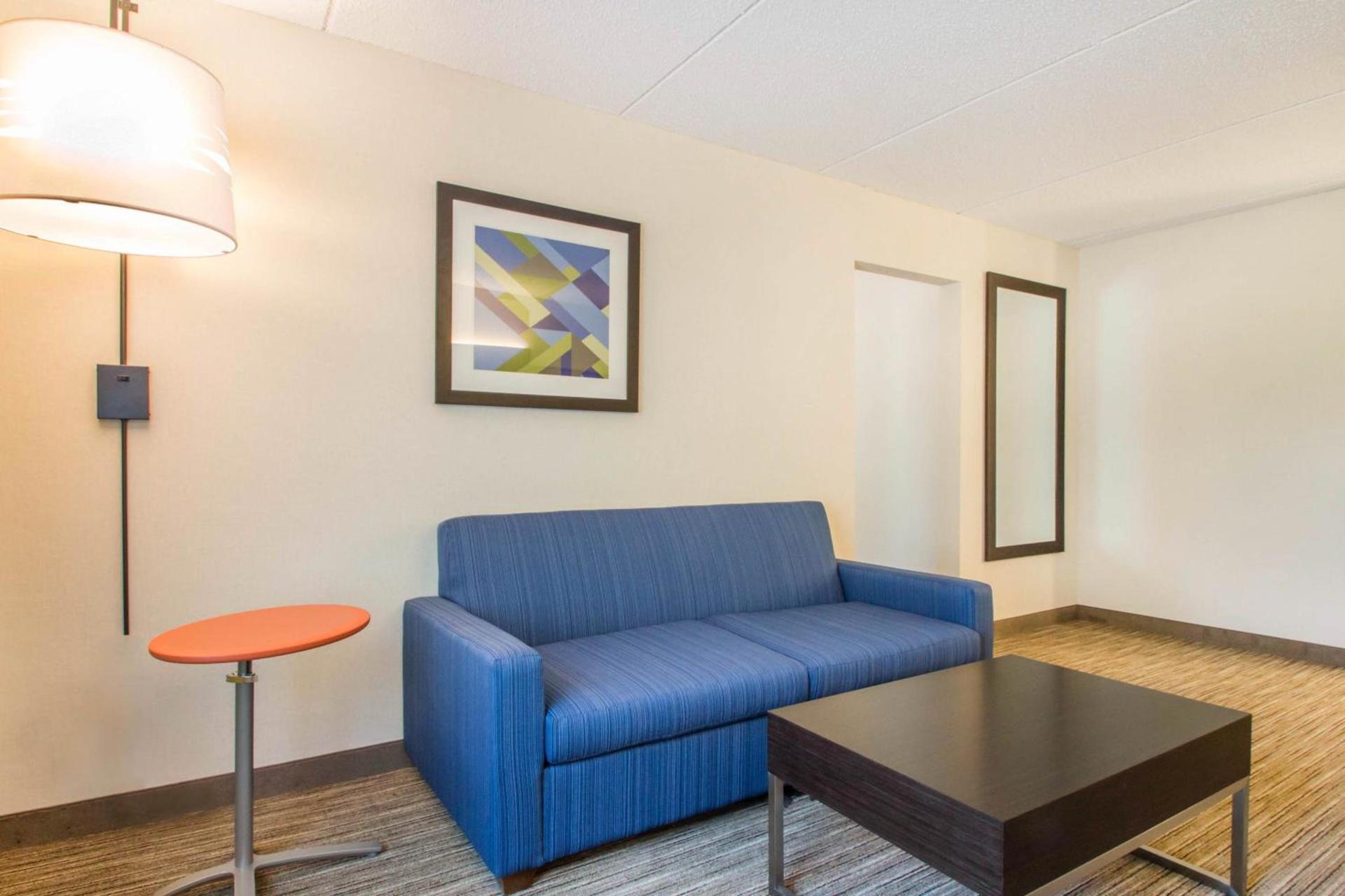 Holiday Inn Express & Suites - Albany Airport - Wolf Road by IHG photo 23