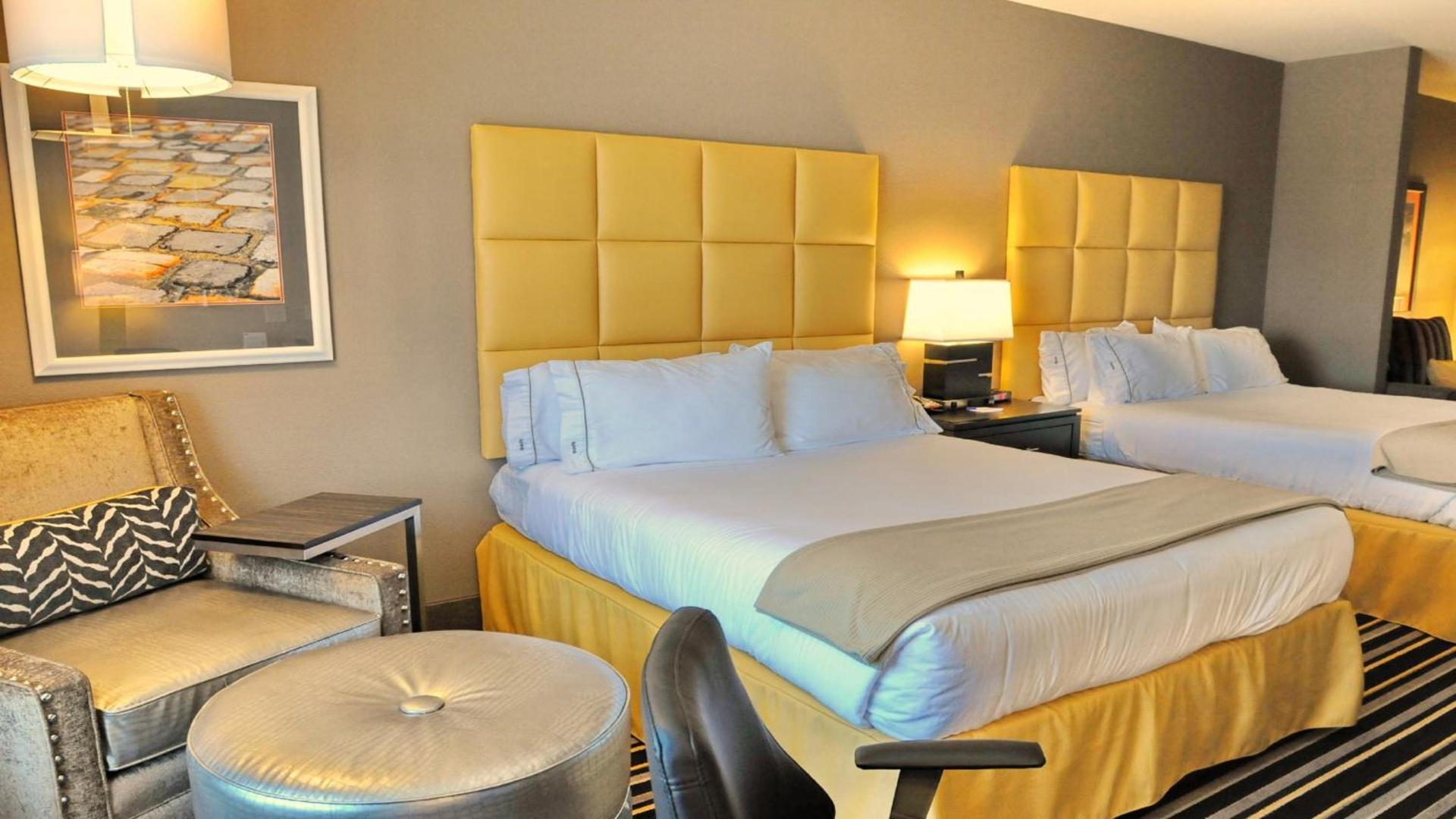 Holiday Inn Express Covington-Madisonville by IHG photo 32