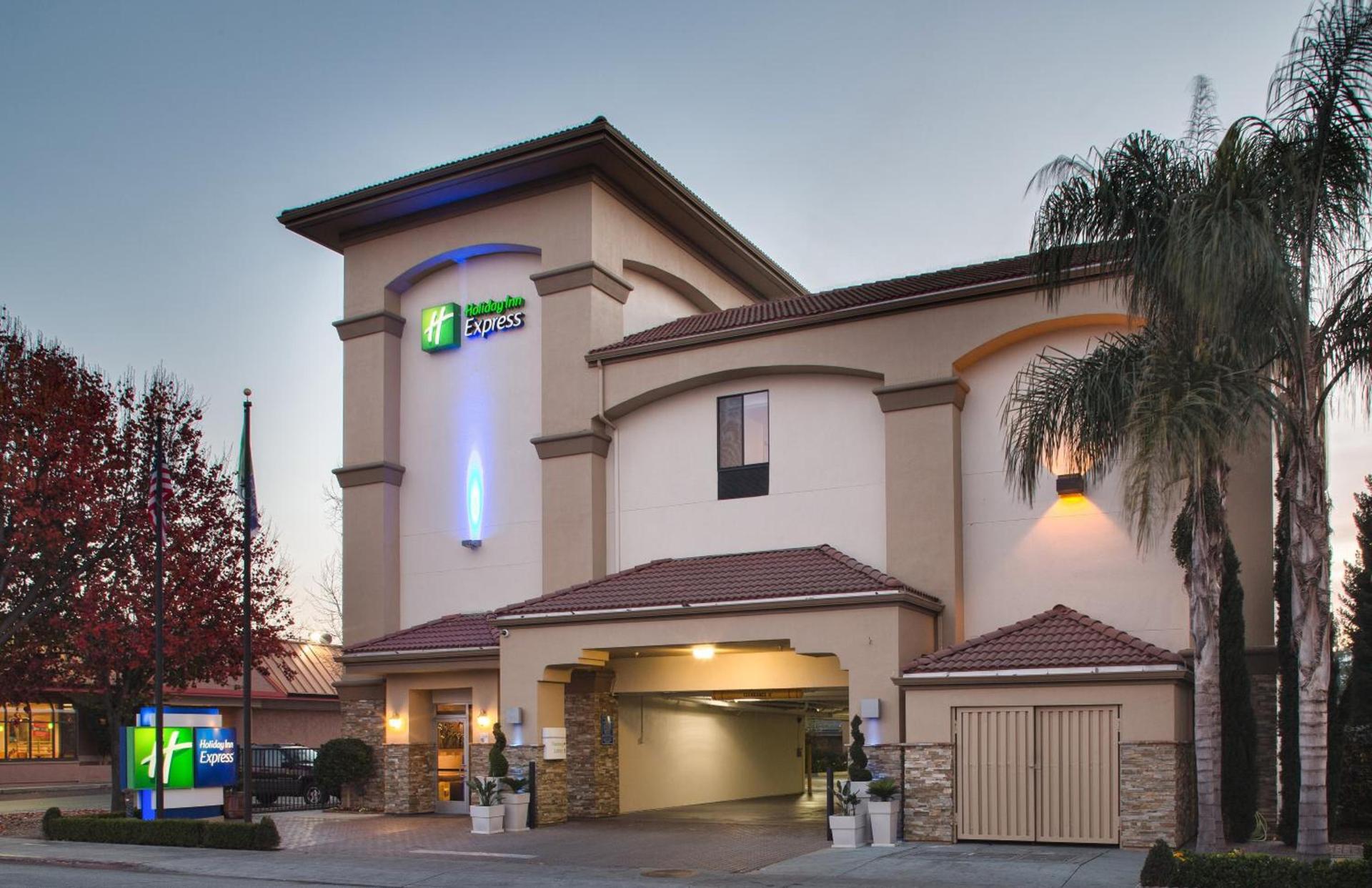Holiday Inn Express Redwood City Central by IHG — hotel in Redwood City