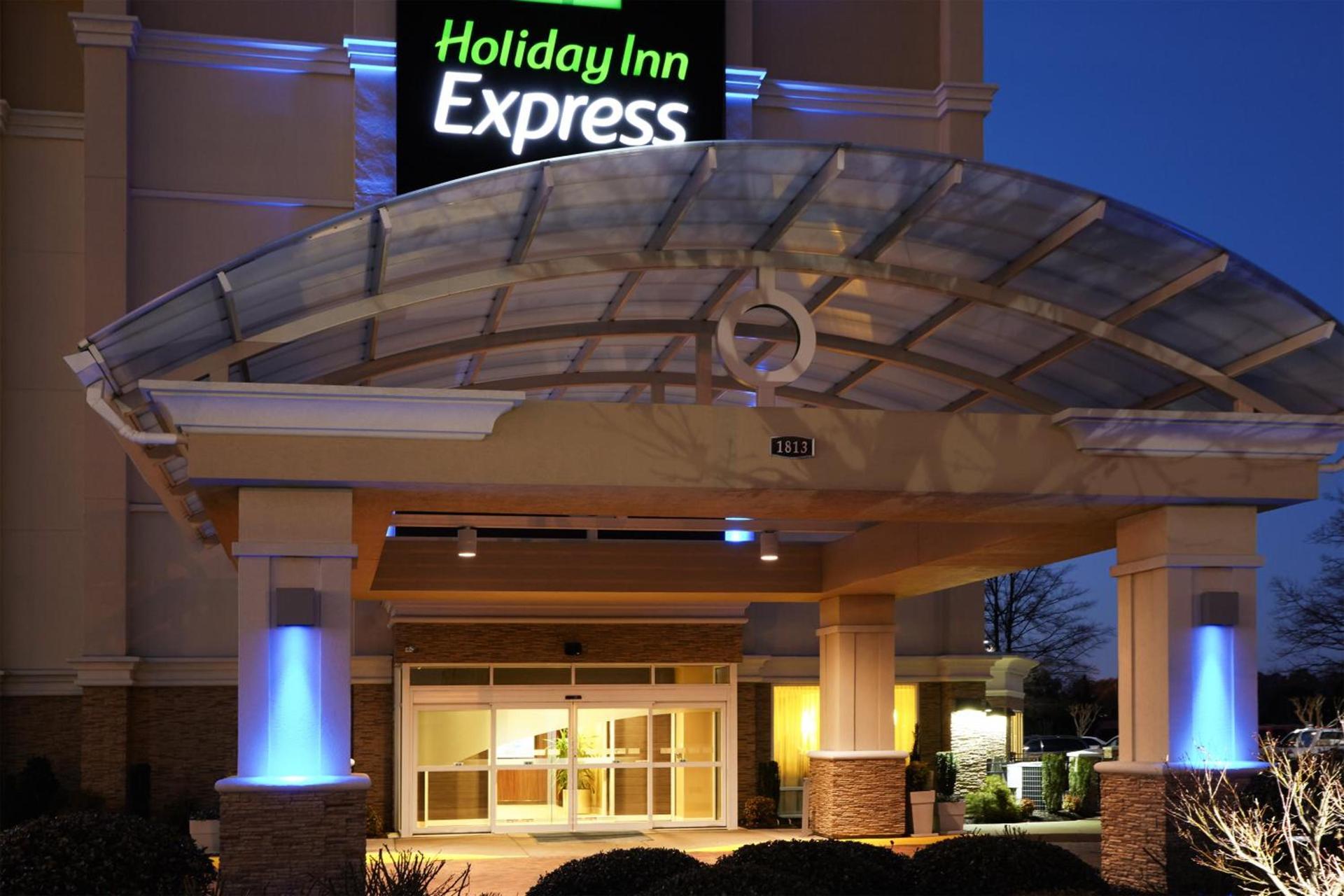 Holiday Inn Express Hotels- Hampton by IHG photo 9