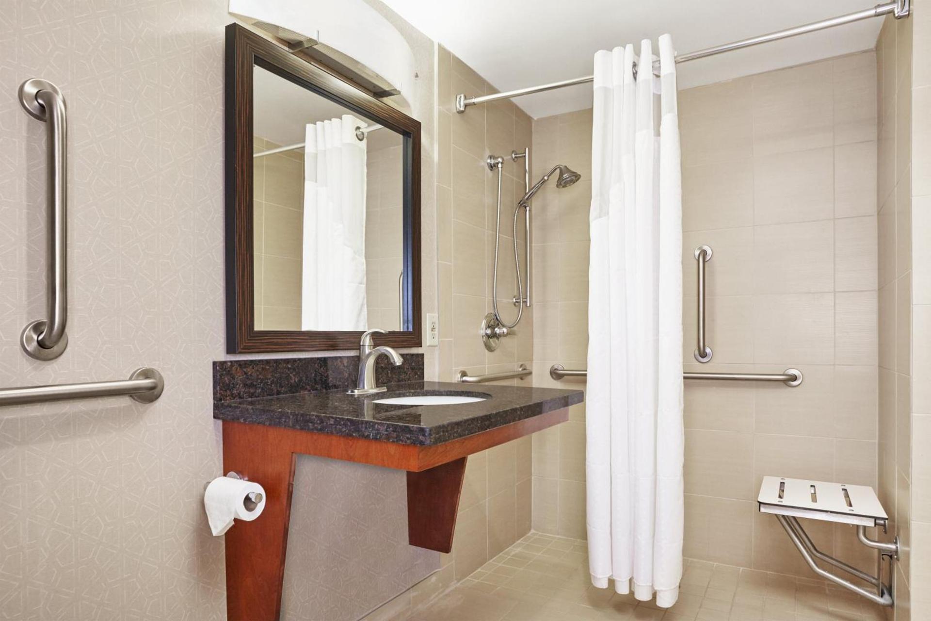 Holiday Inn Express Hotels- Hampton by IHG photo 30