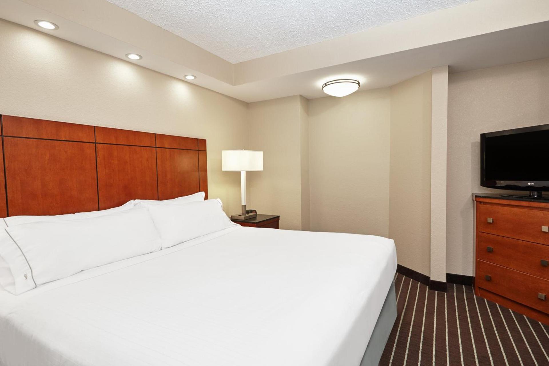 Holiday Inn Express Hotels- Hampton by IHG photo 11