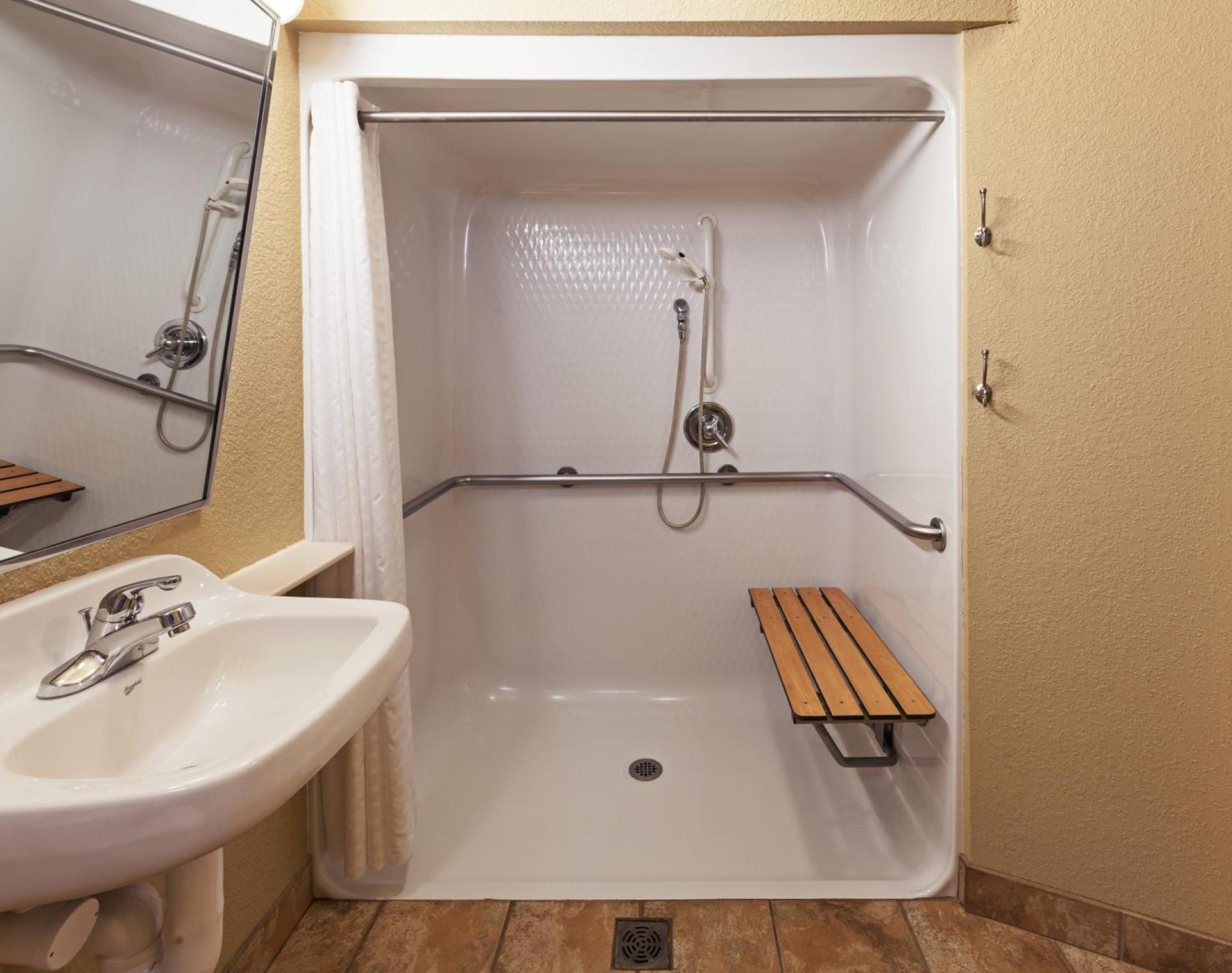 Candlewood Suites St. Robert by IHG photo 34