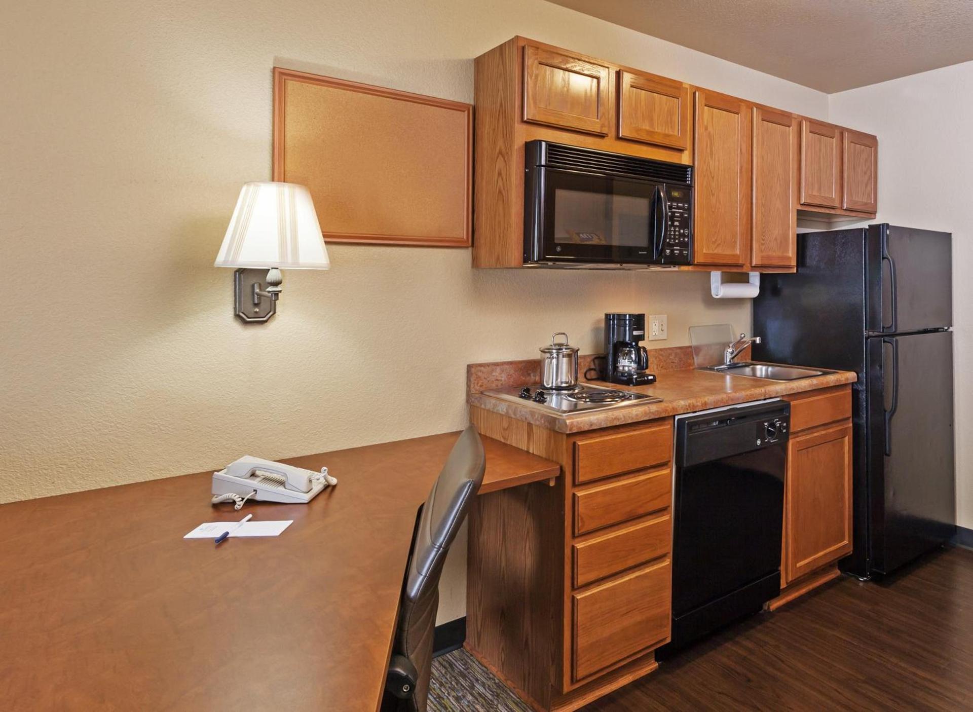 Candlewood Suites St. Robert by IHG photo 38