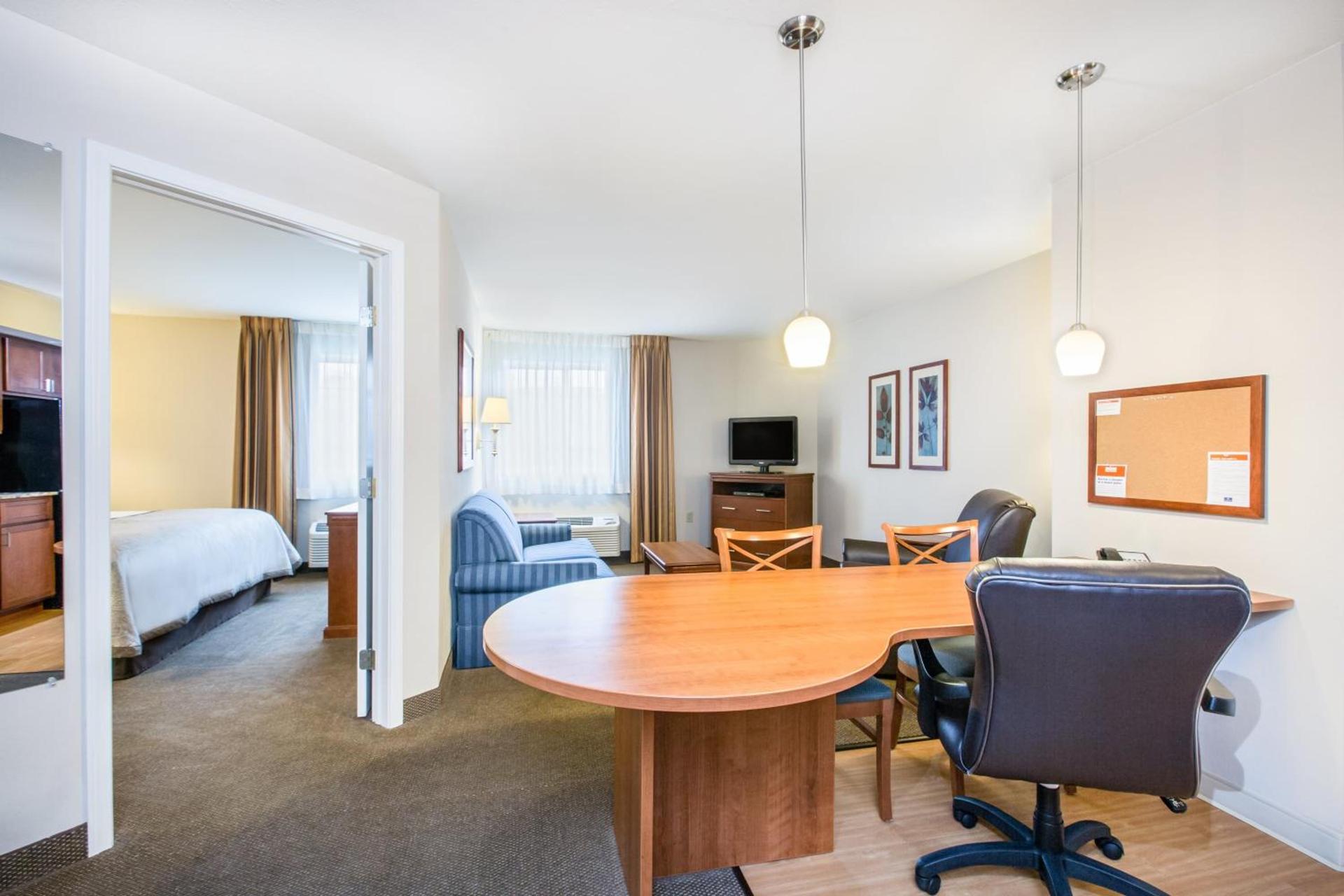 Candlewood Suites Pittsburgh-Cranberry by IHG photo 2