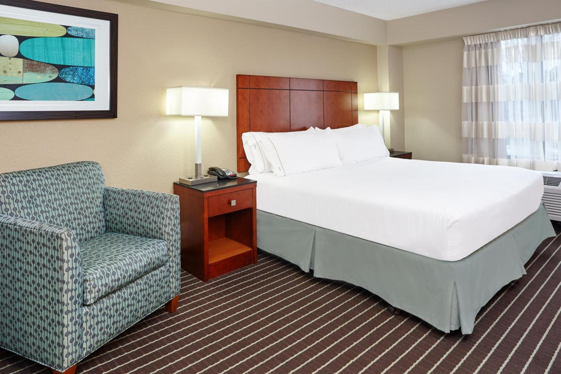 Holiday Inn Express Hotels- Hampton by IHG photo 24