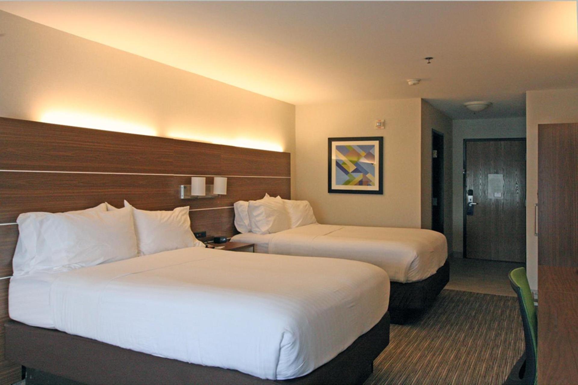 Holiday Inn Express Branford-New Haven by IHG photo 62