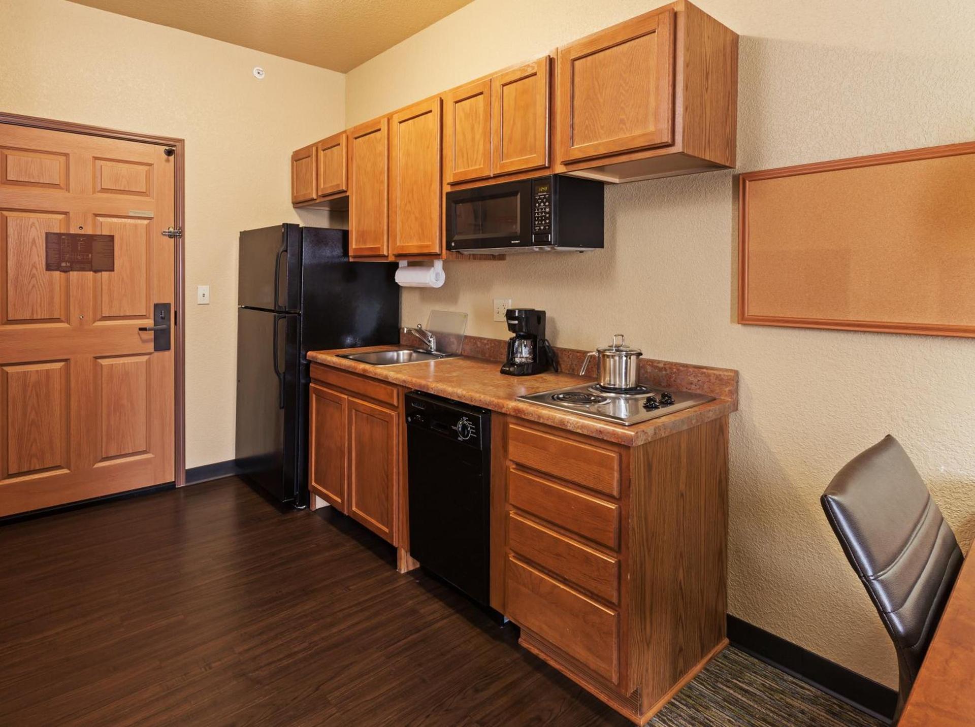 Candlewood Suites St. Robert by IHG photo 8