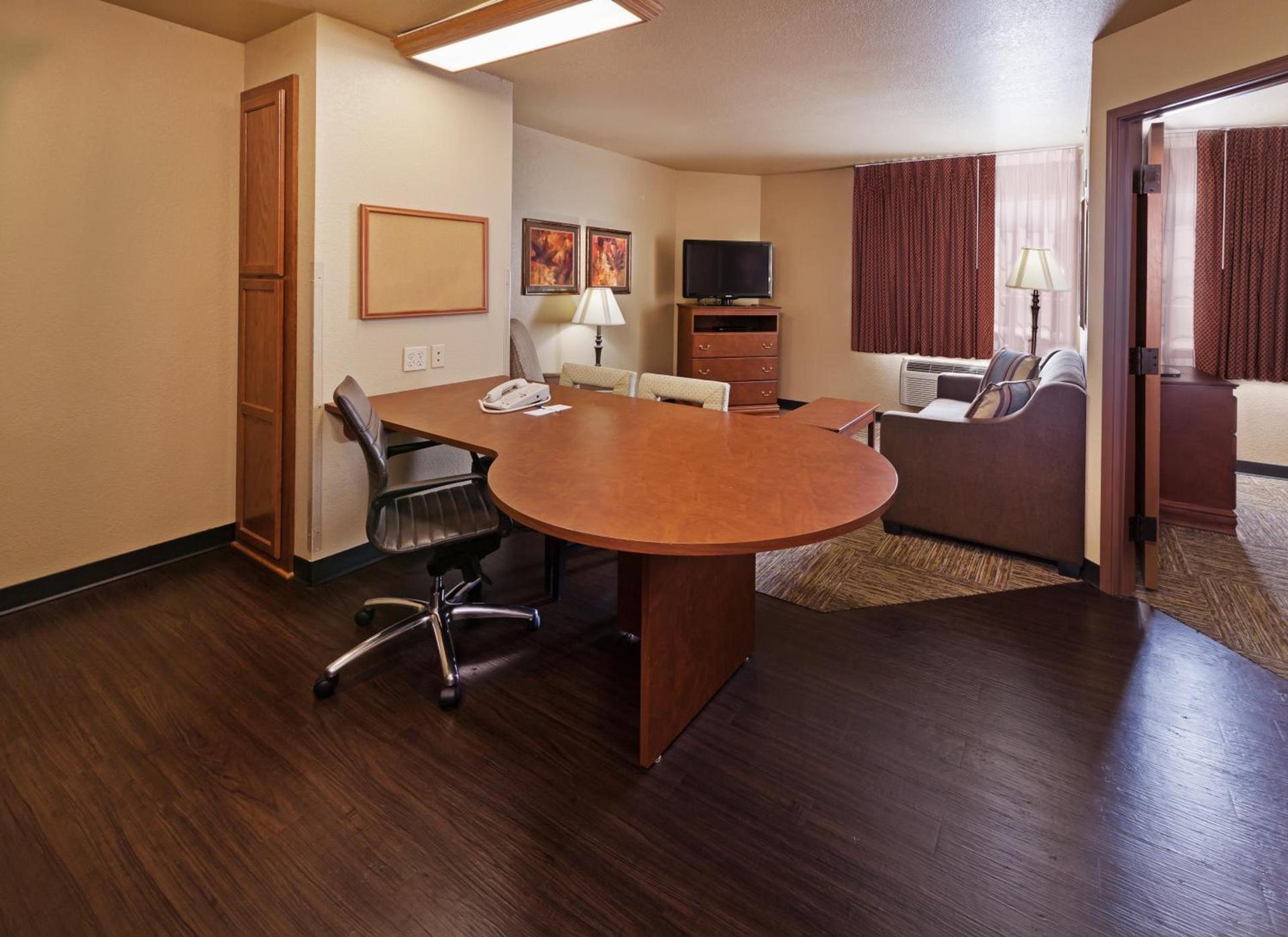 Candlewood Suites St. Robert by IHG photo 24