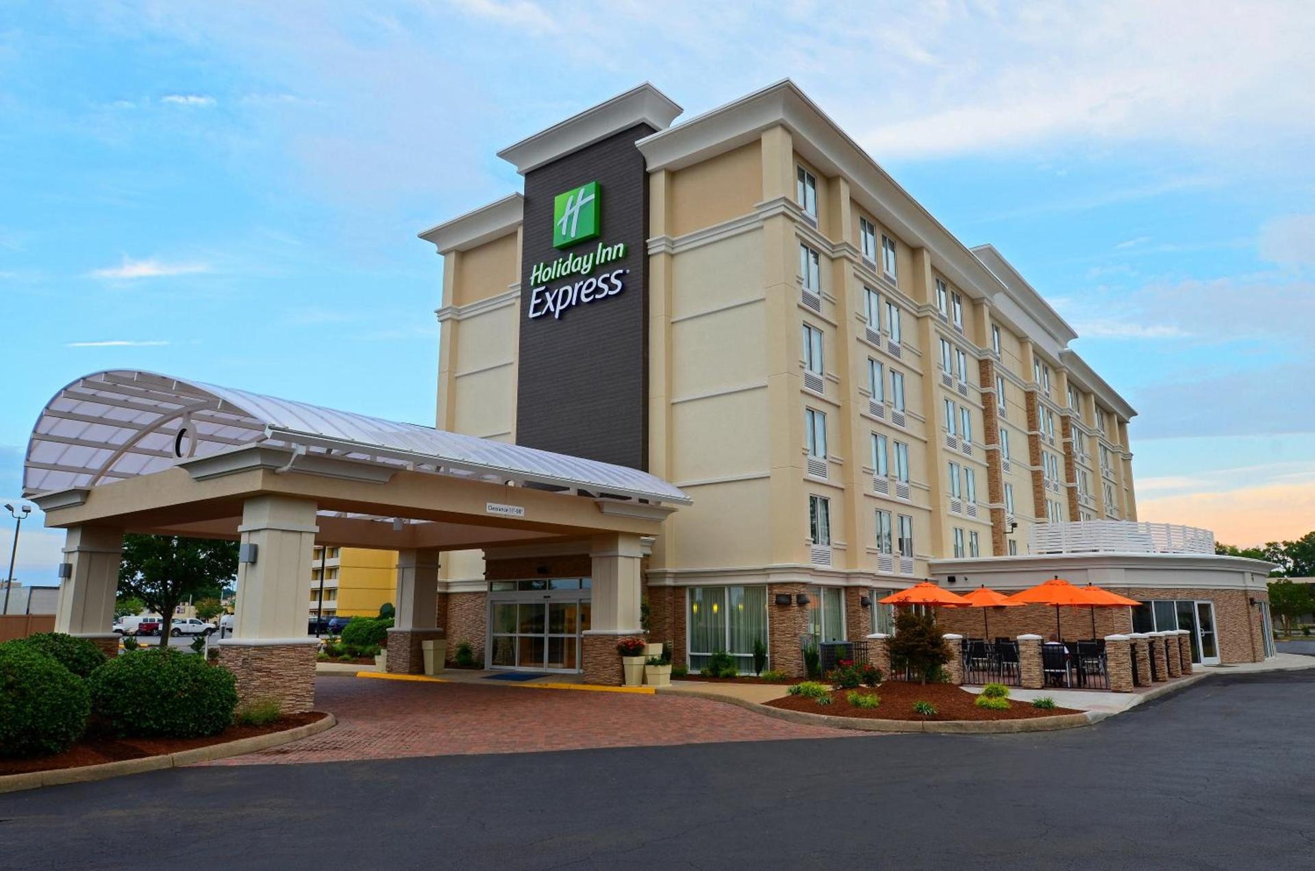 Holiday Inn Express Hotels- Hampton by IHG photo 23