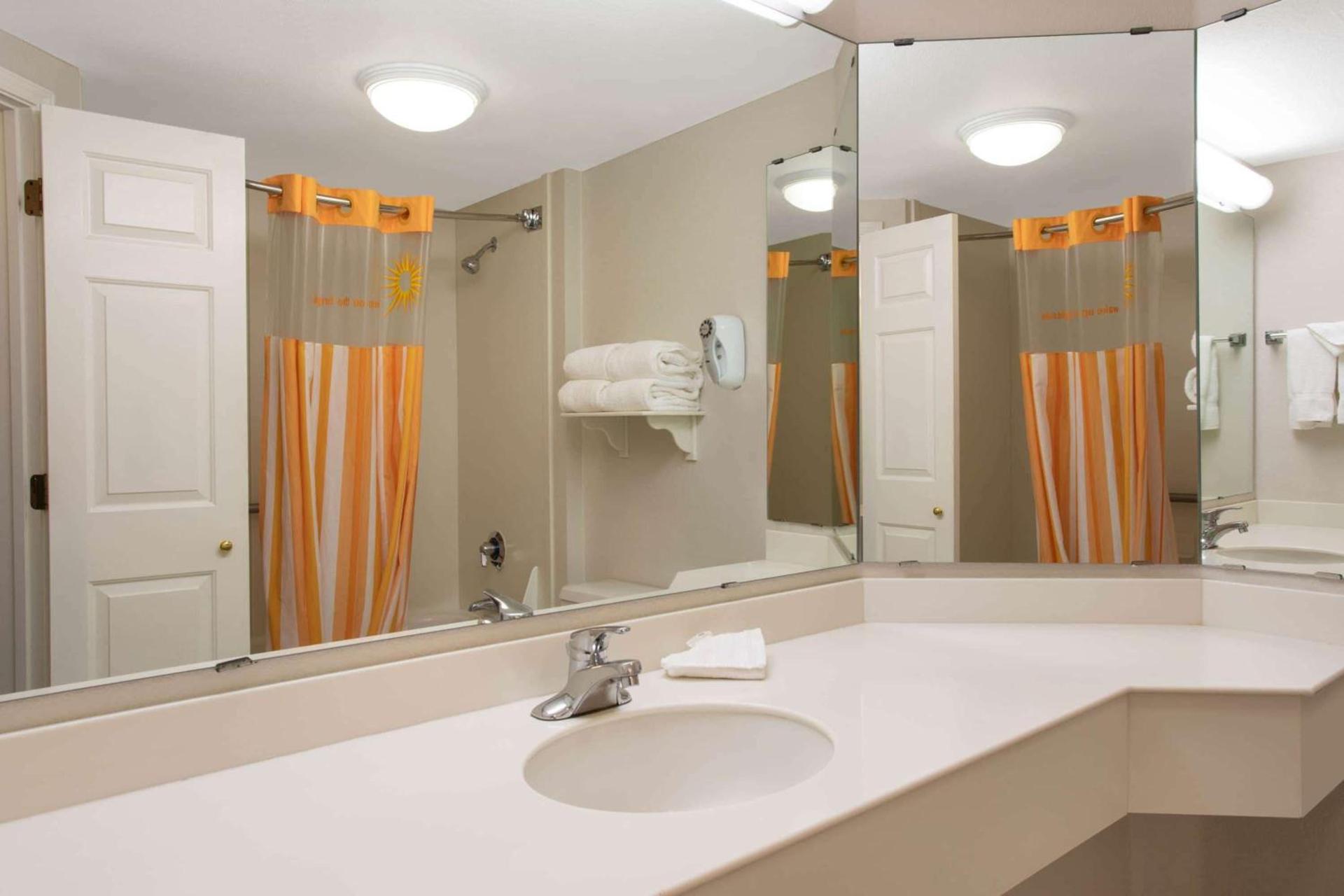 La Quinta by Wyndham Denver Southwest Lakewood photo 16