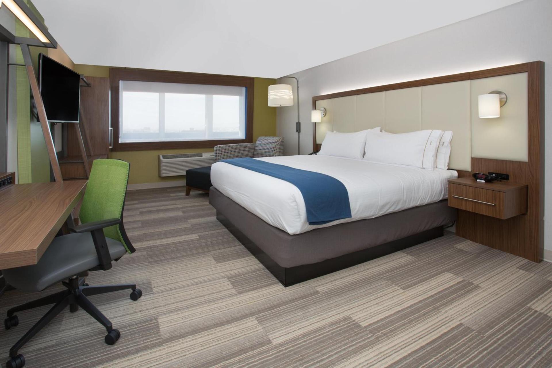 Holiday Inn Express & Suites - Marshalltown by IHG photo 32