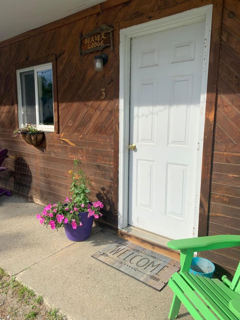 Pine Crest Motel & Cabins photo 33