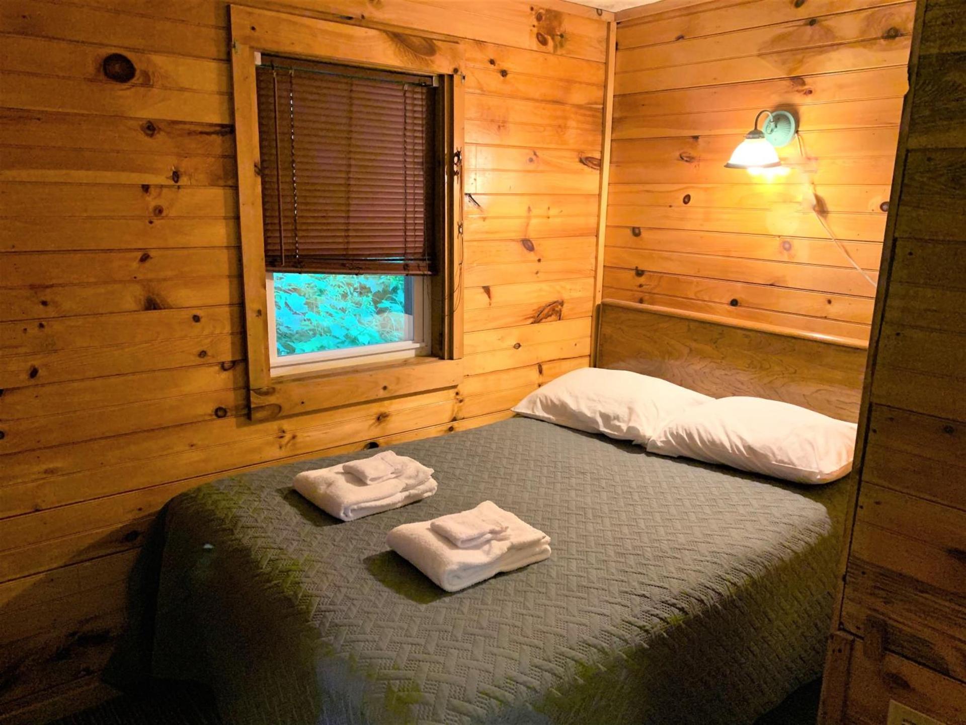 Pine Crest Motel & Cabins photo 22